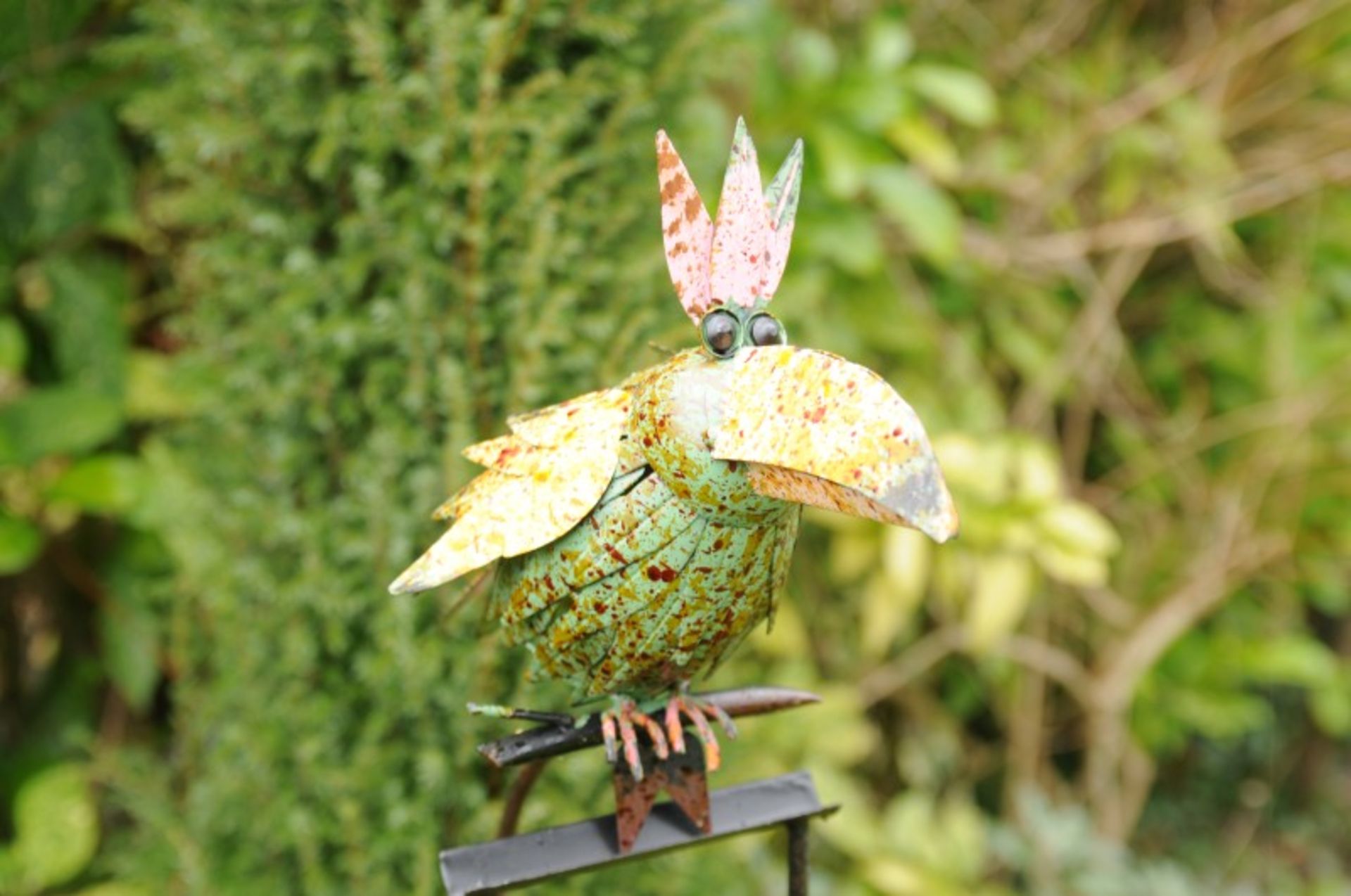BALANCING BIRD GREEN   COLLECTION / VIEWING FROM MARKHAM MOOR, DN22 0QU OR ENQUIRE FOR DELIVERY - Image 2 of 2