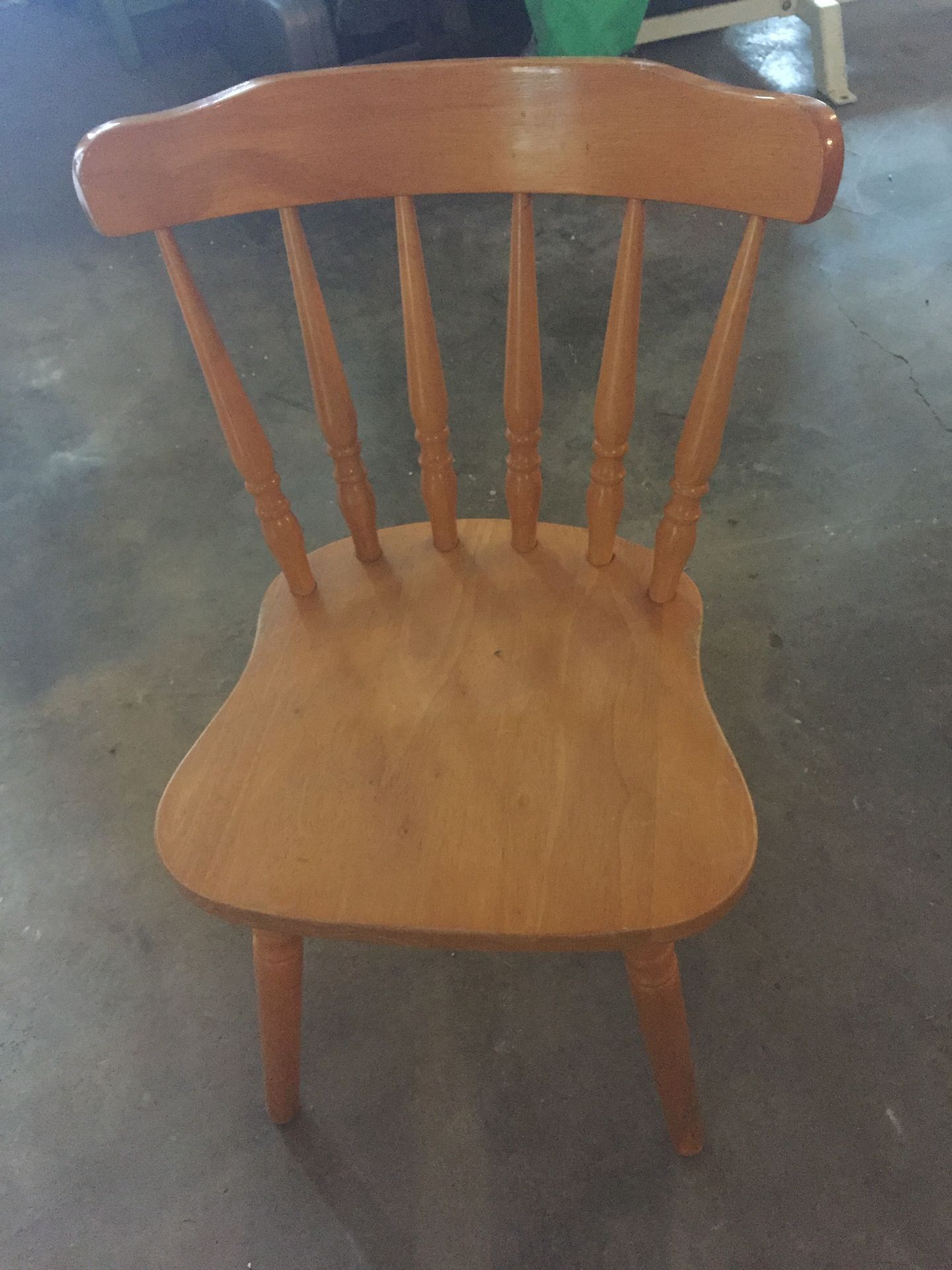 SOLID PINE ROUND DINING TABLE AND FOUR CHAIRS  BEEN IN THE SAME HOUSE SINCE NEW  GOOD CONDITION WITH - Image 4 of 6