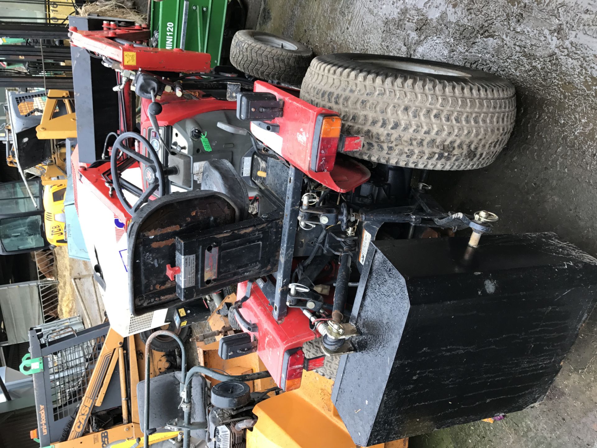 DS - RED LEWIS LAND LUGGER 18Q, 1215 MASSEY FERGUSON TRACTOR WITH LOADER + REAR WEIGHT *PLUS - Image 7 of 10