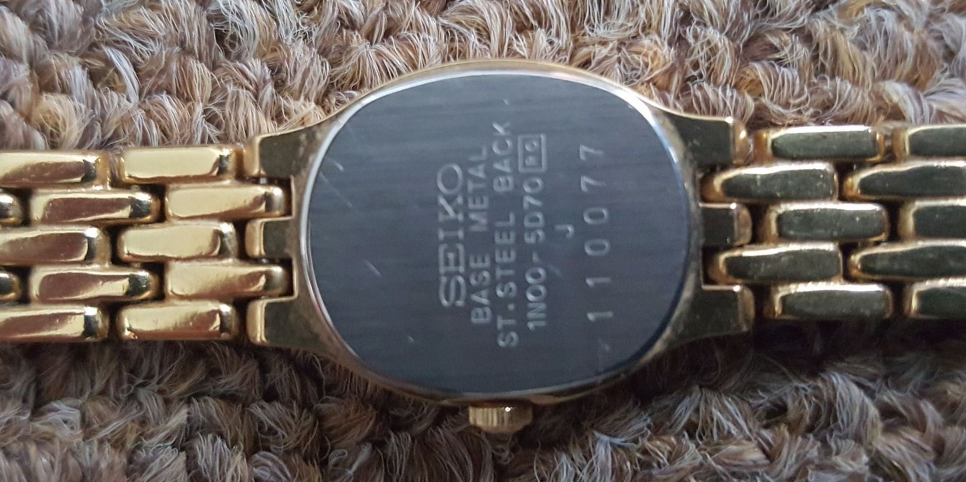 SEIKO WATCH   GOOD CONDITION, MINOR MARKS   1st CLASS RECORDED DELIVERY £9.99 - Image 4 of 5