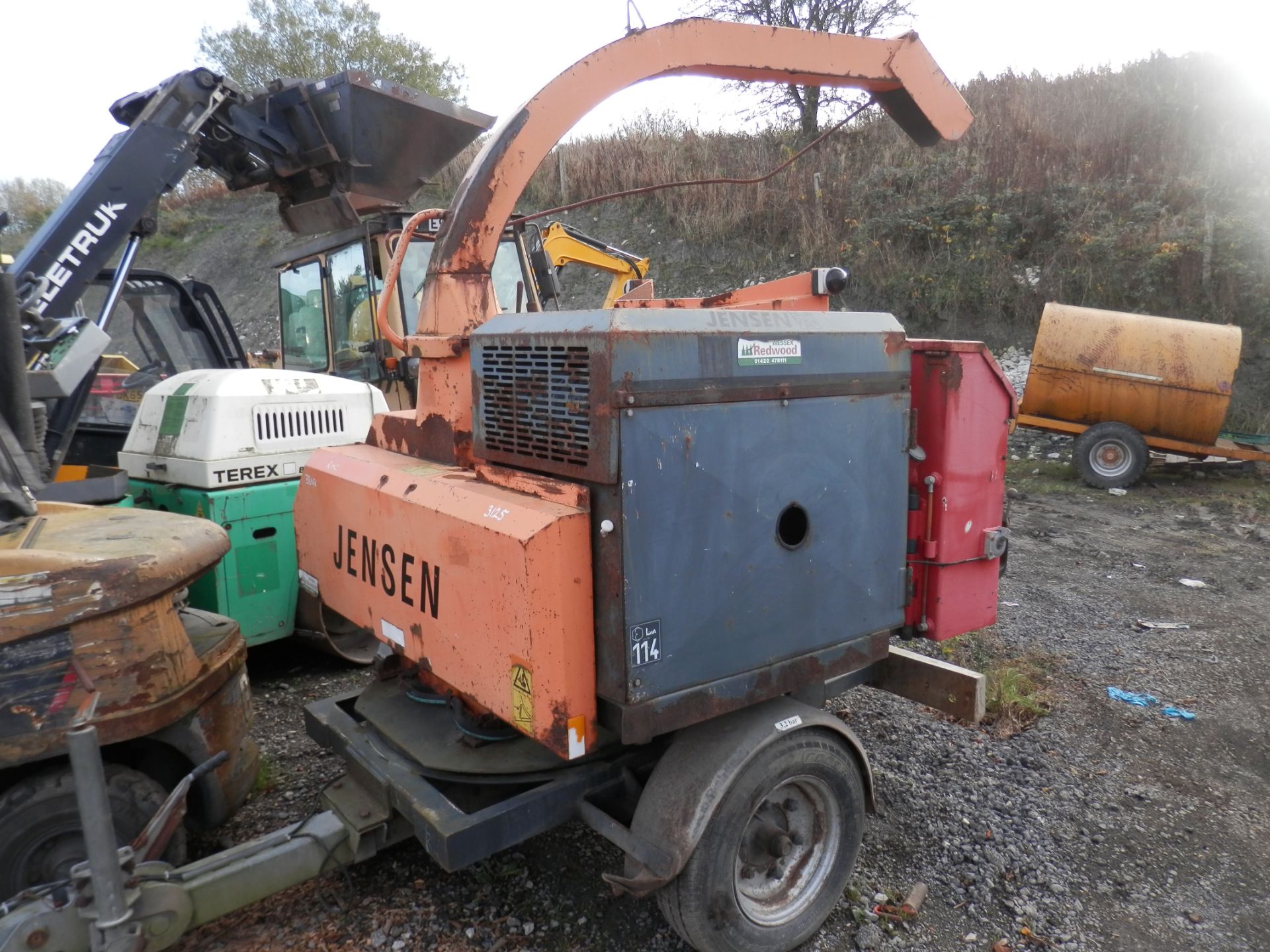 DS - QUALITY 2004 JENSEN DIESEL TURNTABLE CHIPPER, GOOD WORKING ORDER   GOOD WORKING QUALITY TRAILER - Image 5 of 8