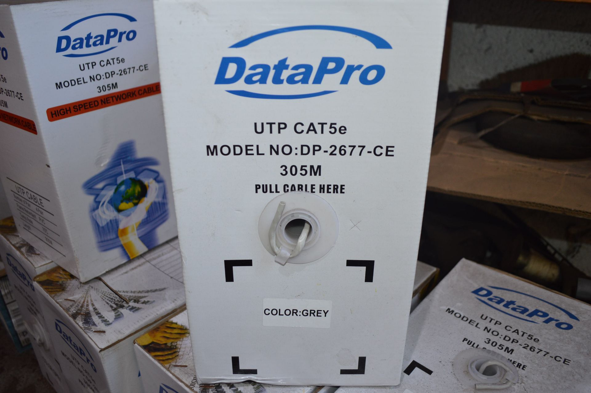 DATAPRO UTP SOLID CAT5E 305M GREY HIGH SPEED NETWORK CABLE *NO VAT*   EASY PULL BOX FLAME RETARDANT: - Image 3 of 4