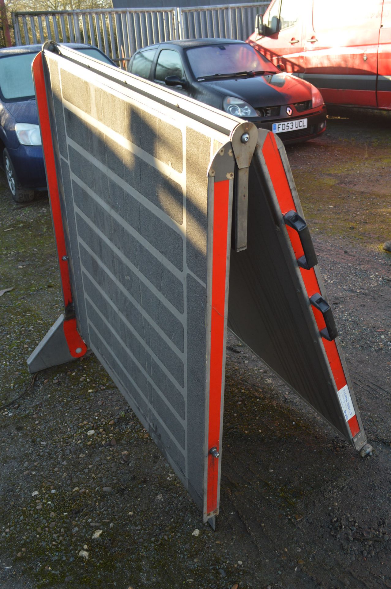 K - MOTORCYCLE TRANSPORTER DISABLED/MOTORCYCLE RAMP *NO VAT*   MASS: 300KG   COLLECTION FROM MARKHAM - Image 3 of 3