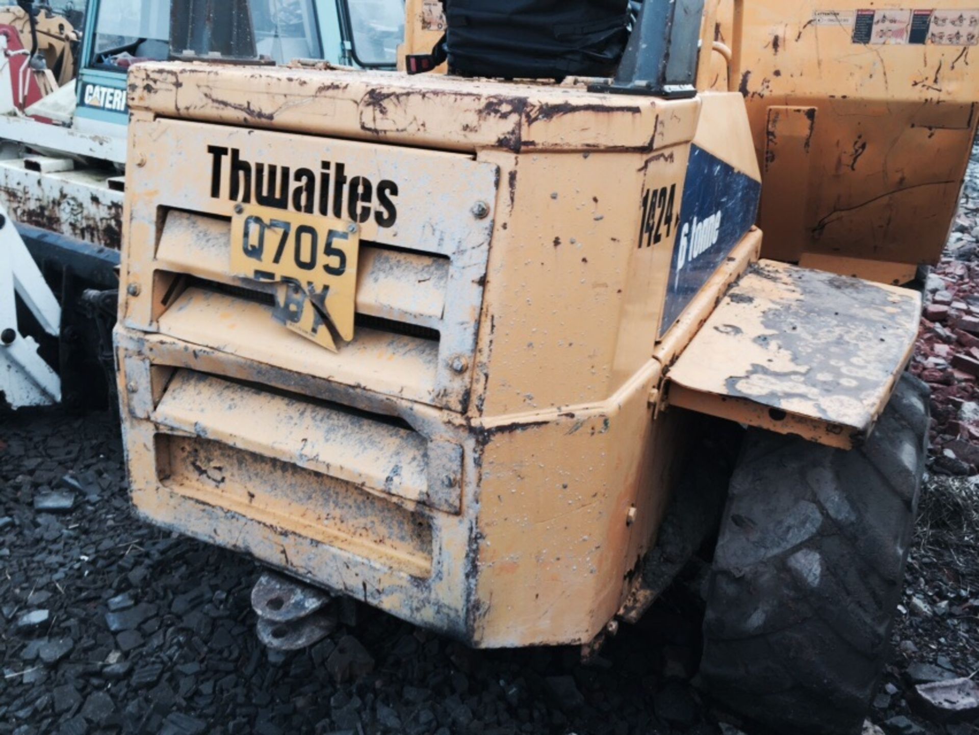 DS - 2006 THWAITES 6T DUMPER - LOW HOURS   MASS UNLADEN: 4,160 KG PAYLOAD: 6,000 KG MAX FRONT - Image 5 of 7