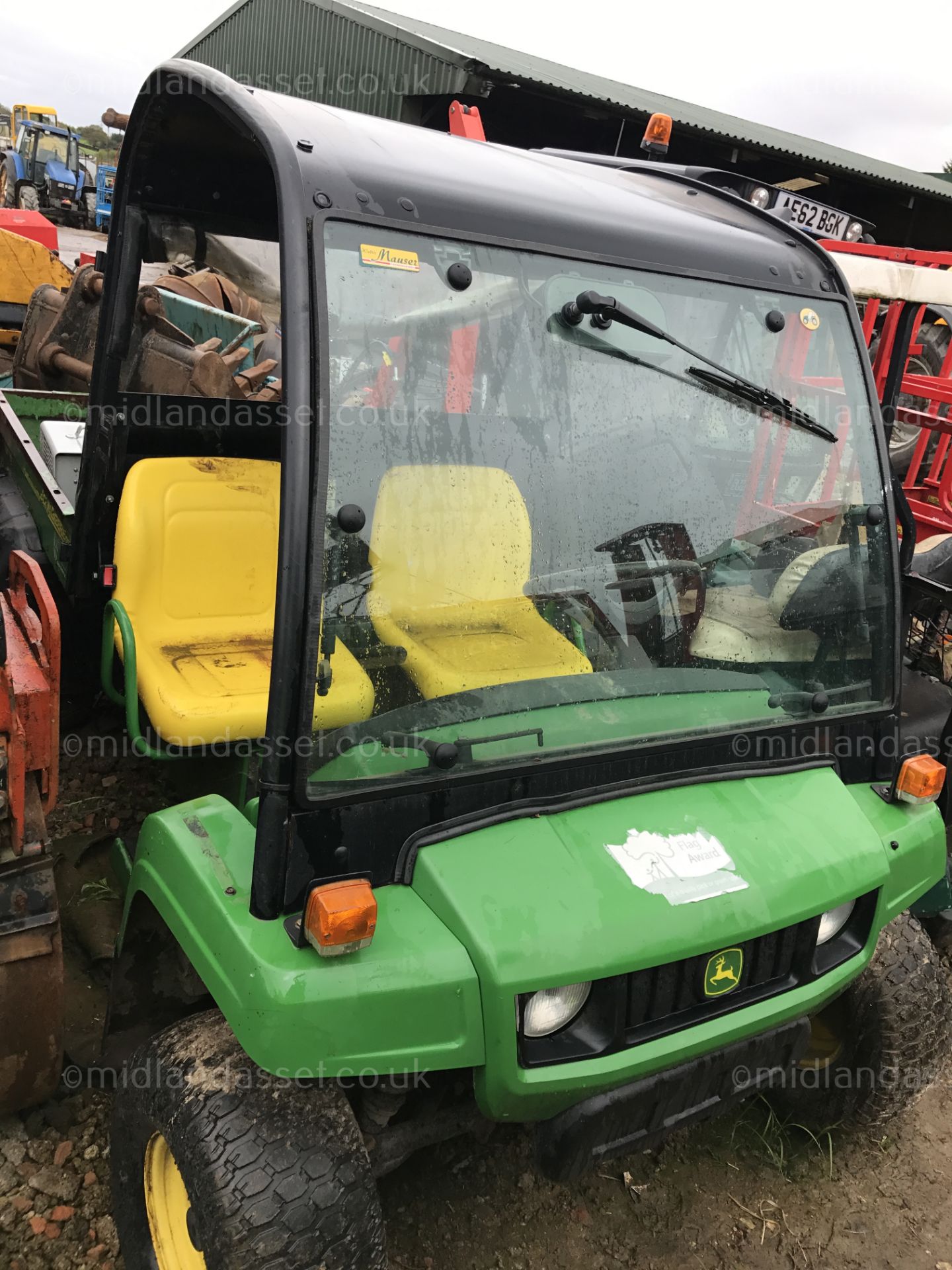 DS - JOHN DEERE TIPPER   YEAR UNKNOWN BATTERY OPERATED COMES WITH A CHARGER GOOD WORKING ORDER