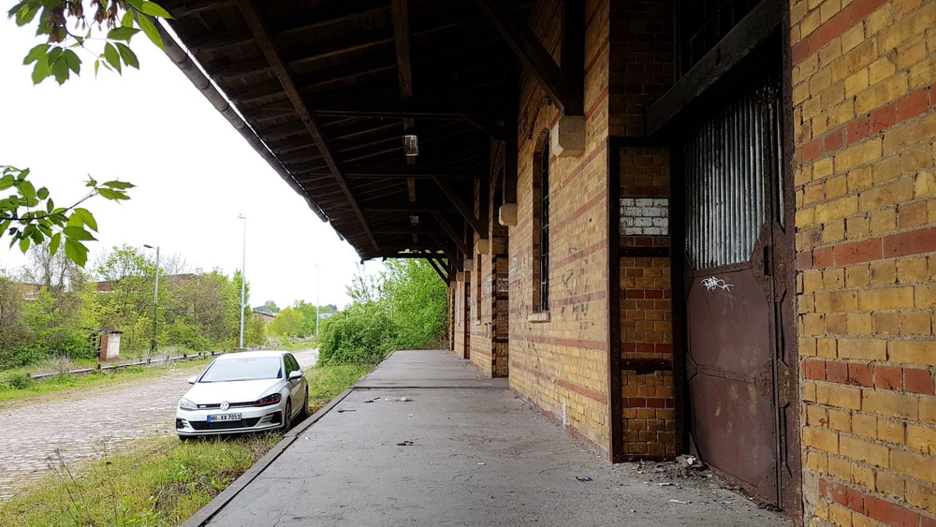 RESERVE MET! Former goods station & platform + 1,900 sqm land - Bernburg. Ex DB (Deutsche Bahn) - Image 33 of 34