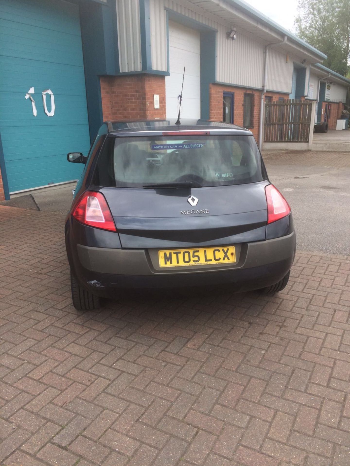 2005/05 REG RENAULT MEGANE DYNAMIQUE VVT AUTOMATIC, 2.0 PETROL - Image 6 of 16