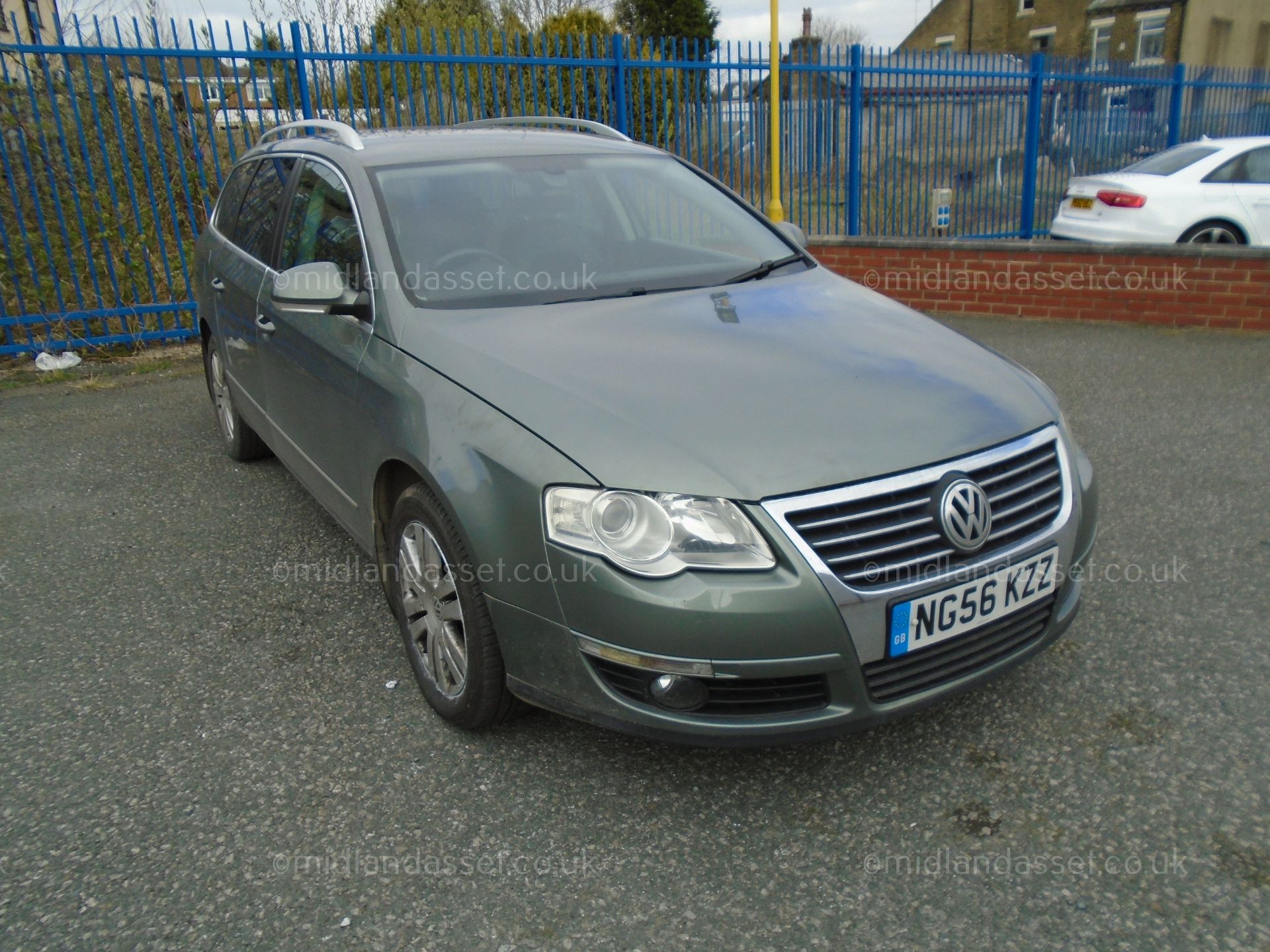 PG - 2006/56 REG VOLKSWAGEN PASSAT SEL TDI ESTATE   DATE OF REGISTRATION: 12th DECEMBER 2006 MOT: