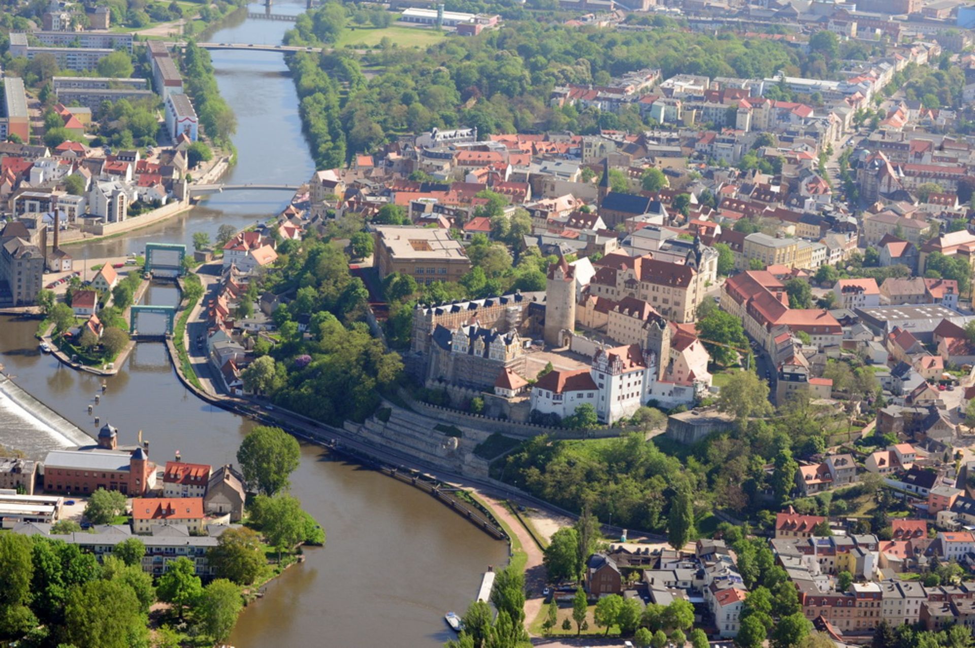 RESERVE MET! Former goods station & platform + 1,900 sqm land - Bernburg. Ex DB (Deutsche Bahn) - Image 34 of 34