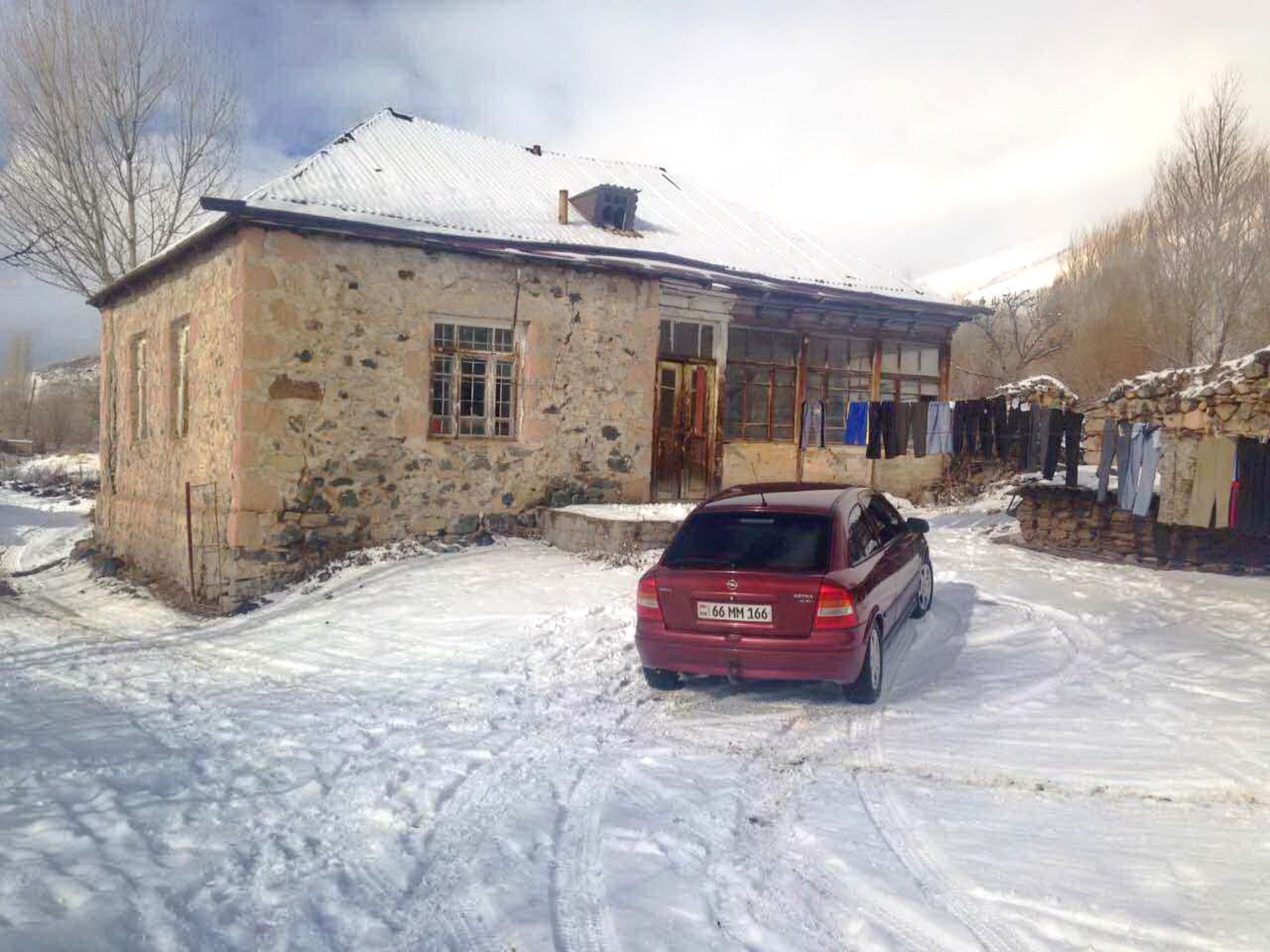 FREEHOLD HOME AND 1,820 SQM OF LAND IN GEXAMASAR, ARMENIA   Stone home with 1,820 sqm land – only