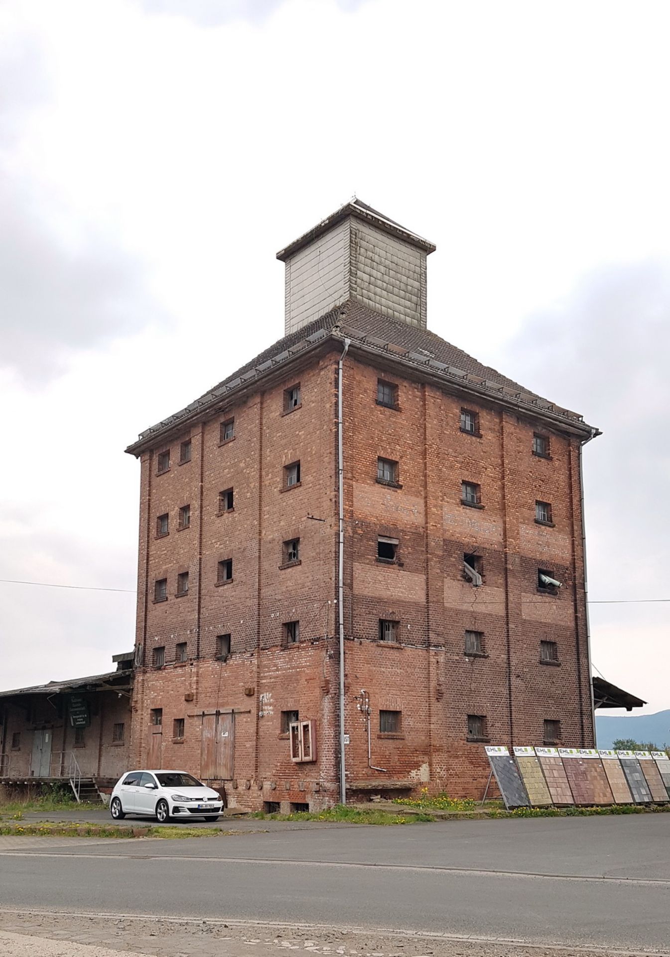 Five Storey gigantic ex-granary – Over 1,800 sqm build size! - Image 14 of 68