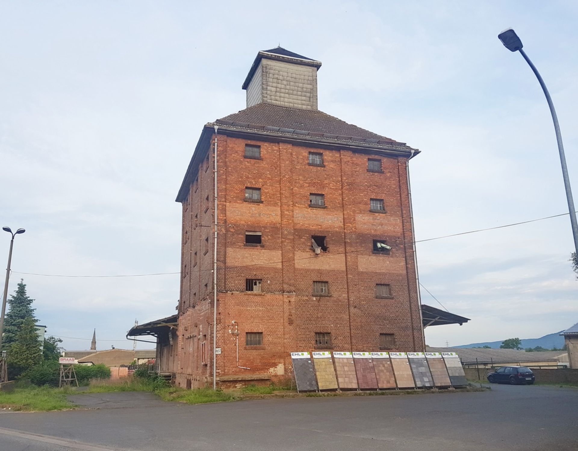 Five Storey gigantic ex-granary – Over 1,800 sqm build size! - Image 31 of 68