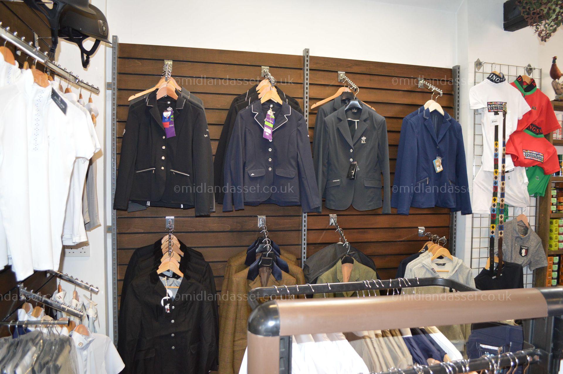 ENTIRE CONTENTS OF AN EQUESTRIAN SHOP - Image 9 of 66