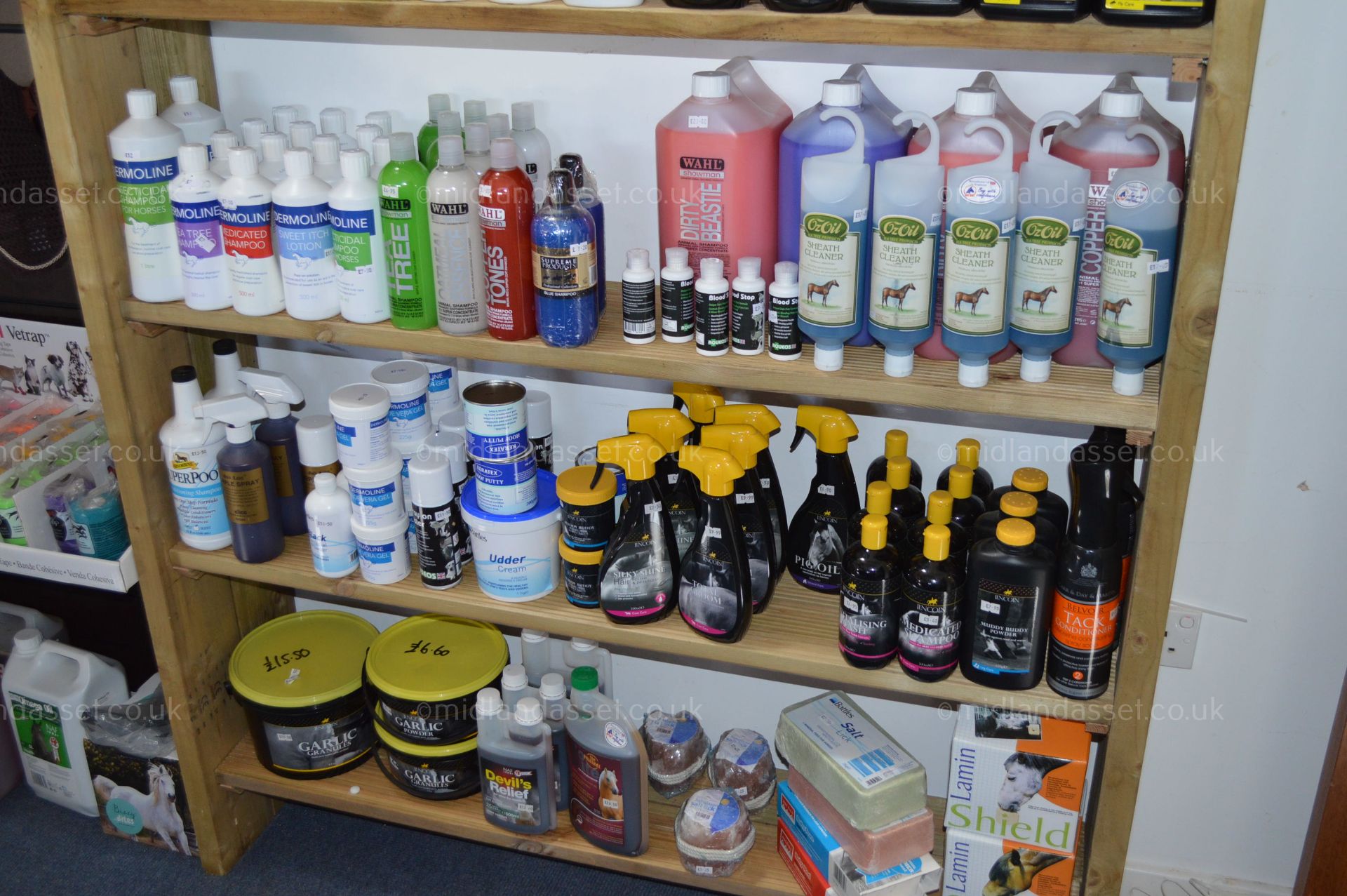 ENTIRE CONTENTS OF AN EQUESTRIAN SHOP - Image 64 of 66