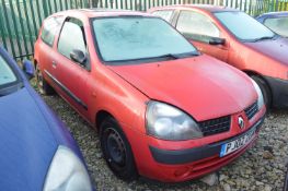 2002/02 REG RENAULT CLIO EXPRESSION 16V - SELLING AS SPARES / REPAIRS *NO VAT*   DATE OF