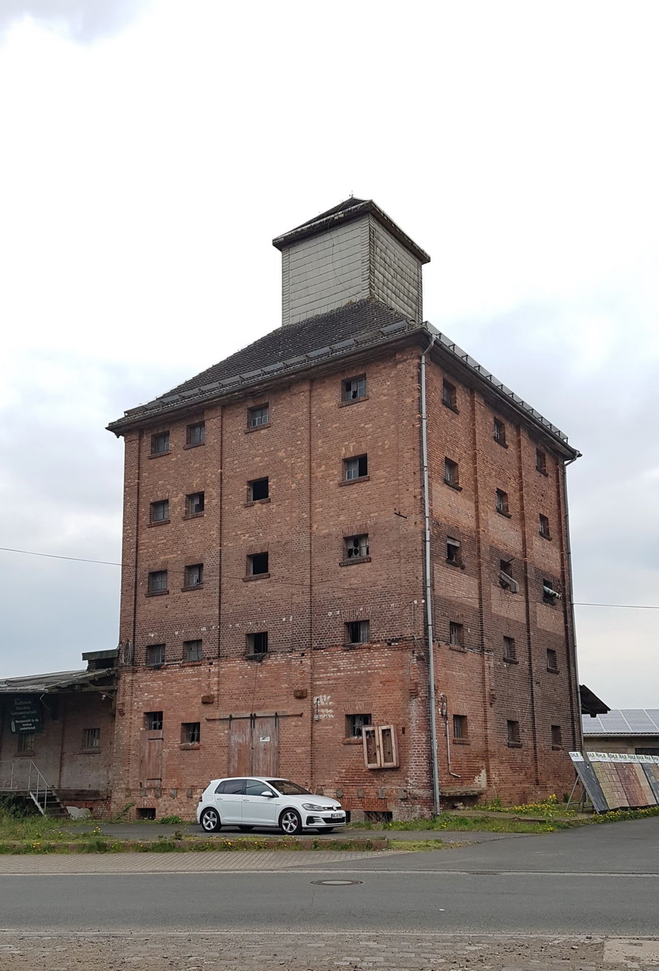 Five Storey gigantic ex-granary – Over 1,800 sqm build size! - Image 40 of 68