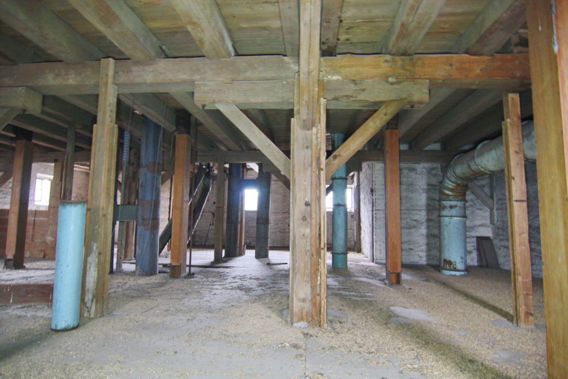 Five Storey gigantic ex-granary – Over 1,800 sqm build size! - Image 12 of 68