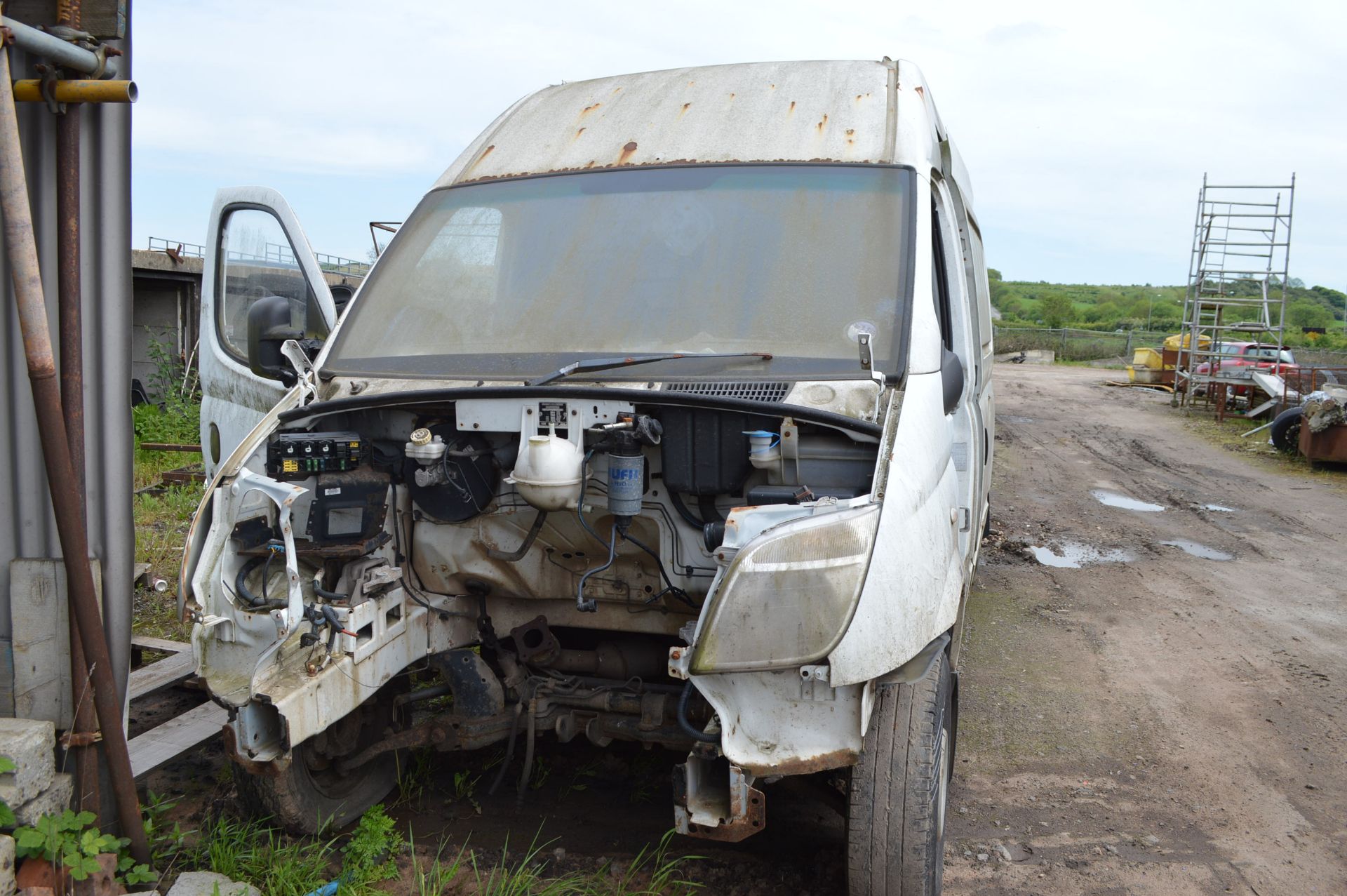 2005 LDV MAXUS LWB  VAN FOR SPARES, LOTS OF GOOD BITS LEFT. BUYER TO COLLECT COMPLETE.   STILL TOO - Image 2 of 8