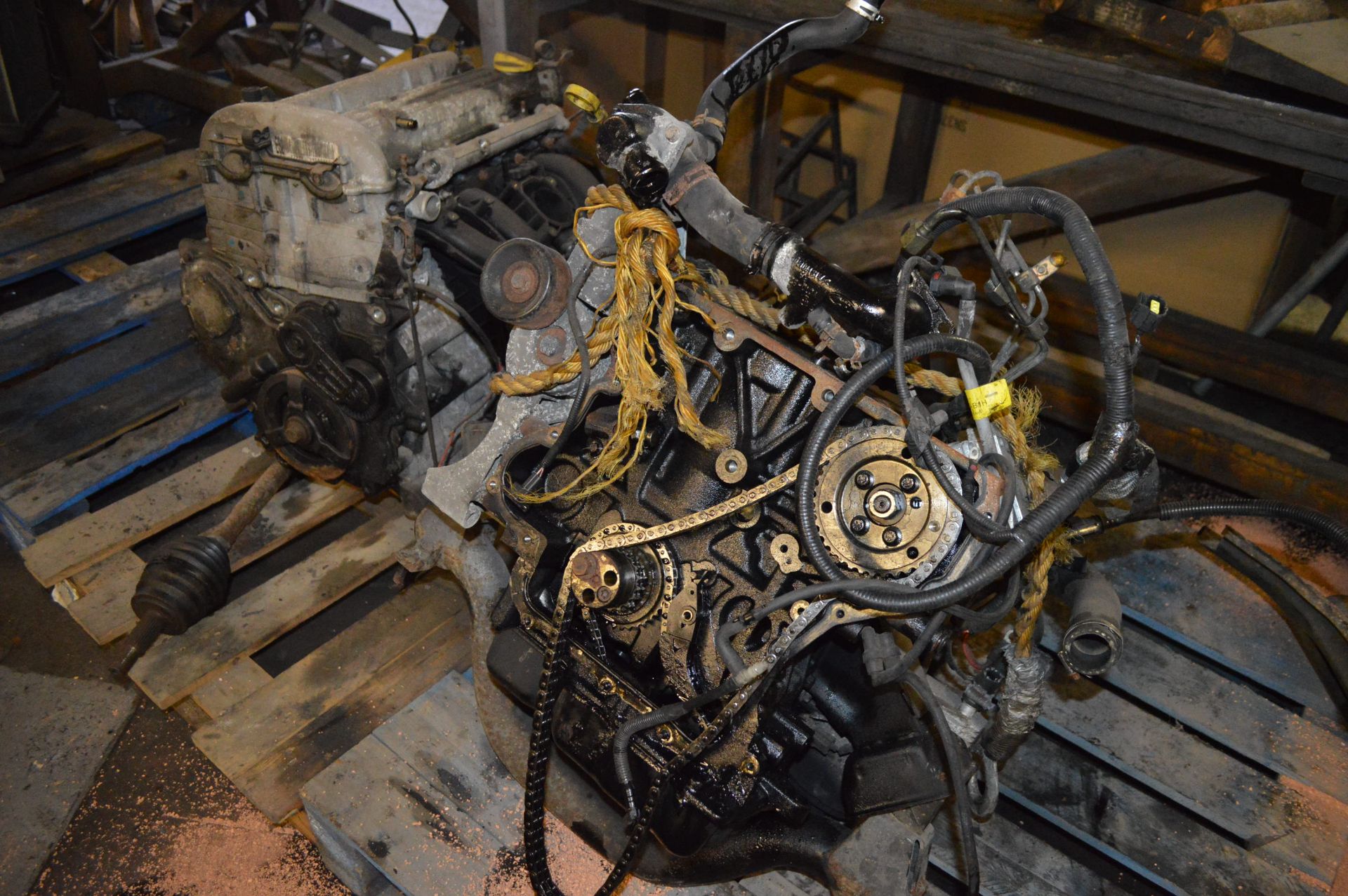 PALLET OF VARIOUS ENGINE PARTS, INCLUDING FUEL PUMPS, ENGINE BLOCKS, ALTERNATORS ETC. ALL UNTESTED. - Image 12 of 13