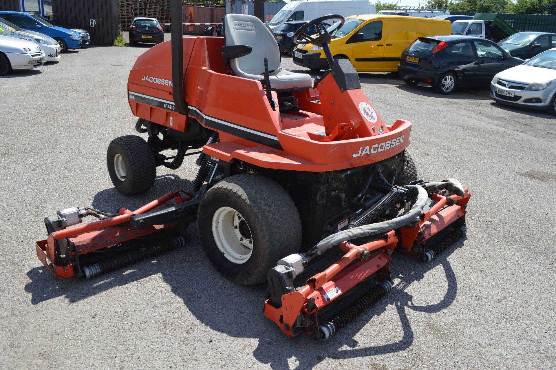 2008 JACOBSEN LF 3810 4WD KUBOTA DIESEL 5 GANG RIDE-ON LAWN MOWER *PLUS VAT* - Image 7 of 18