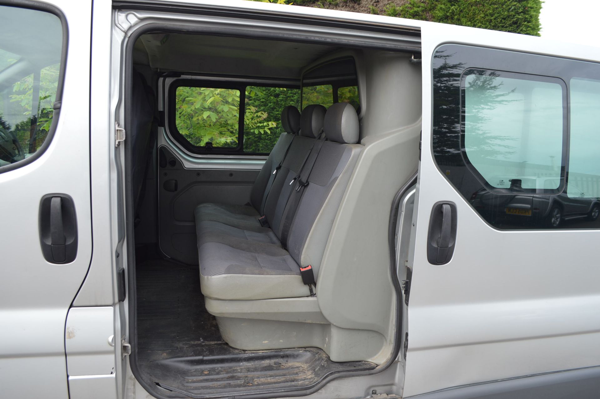 2007/56 REG VAUXHALL VIVARO 2900 DOUBLE CAB SWB 6 SEATER VAN - Image 7 of 14