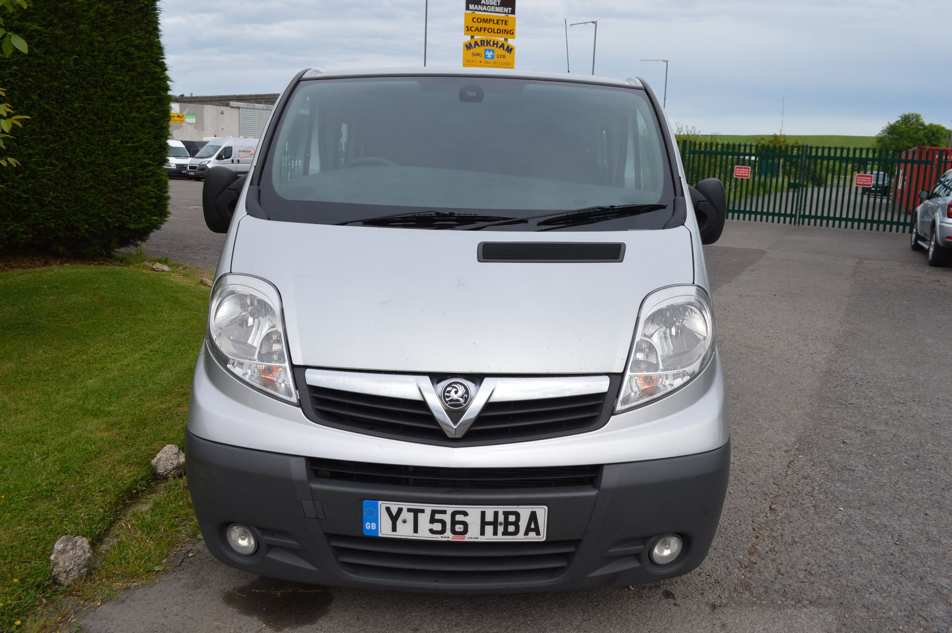 2007/56 REG VAUXHALL VIVARO 2900 DOUBLE CAB SWB 6 SEATER VAN - Image 2 of 14