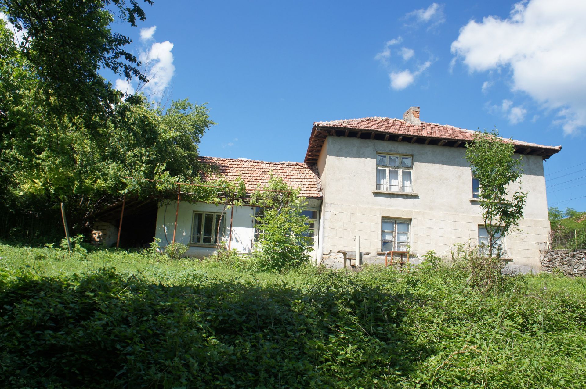 Huge freehold home and land in Bulgaria - near to Alexander Stambolisky dam and Waterfalls! - Image 18 of 74