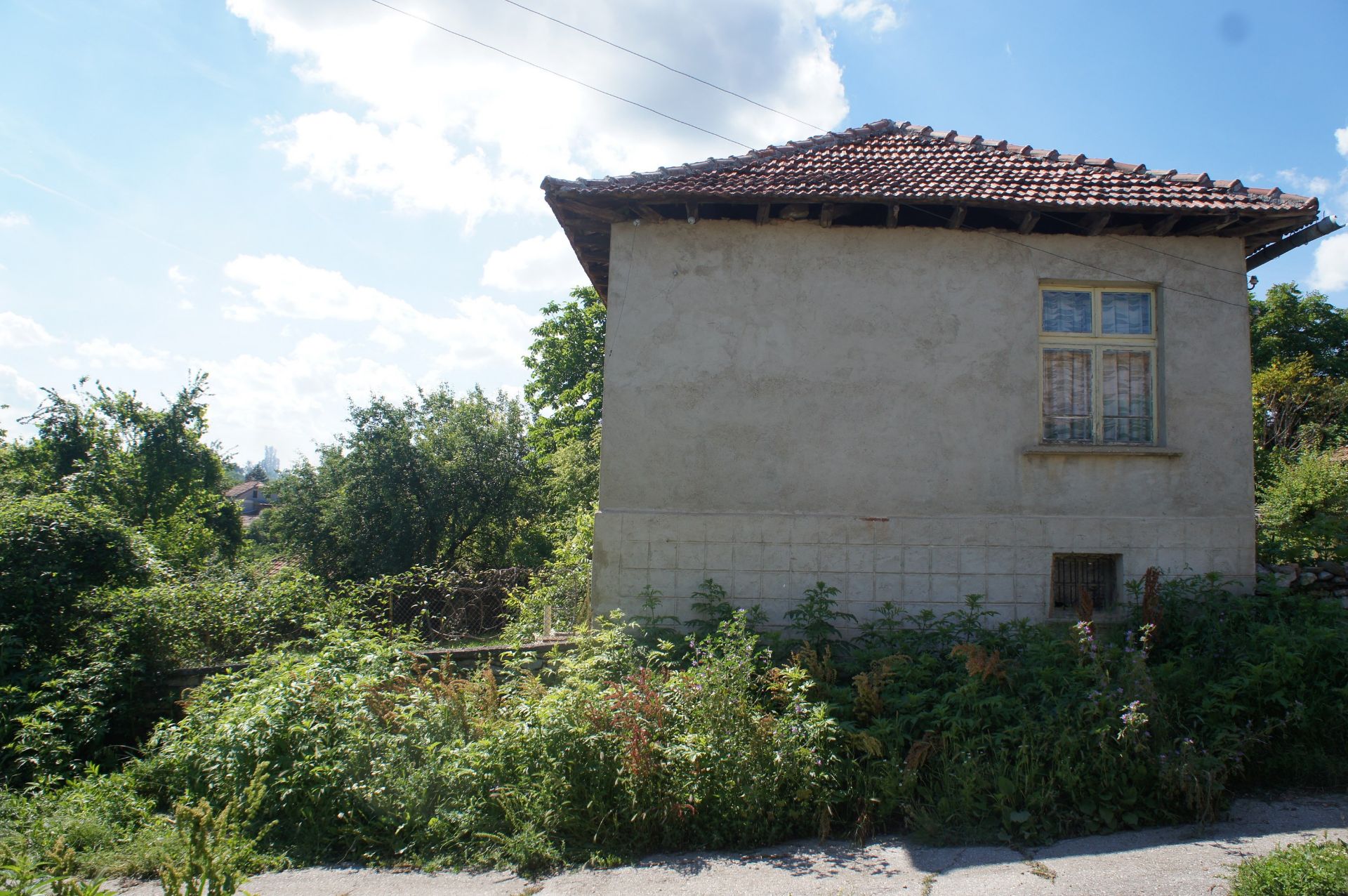 Huge freehold home and land in Bulgaria - near to Alexander Stambolisky dam and Waterfalls! - Image 11 of 74