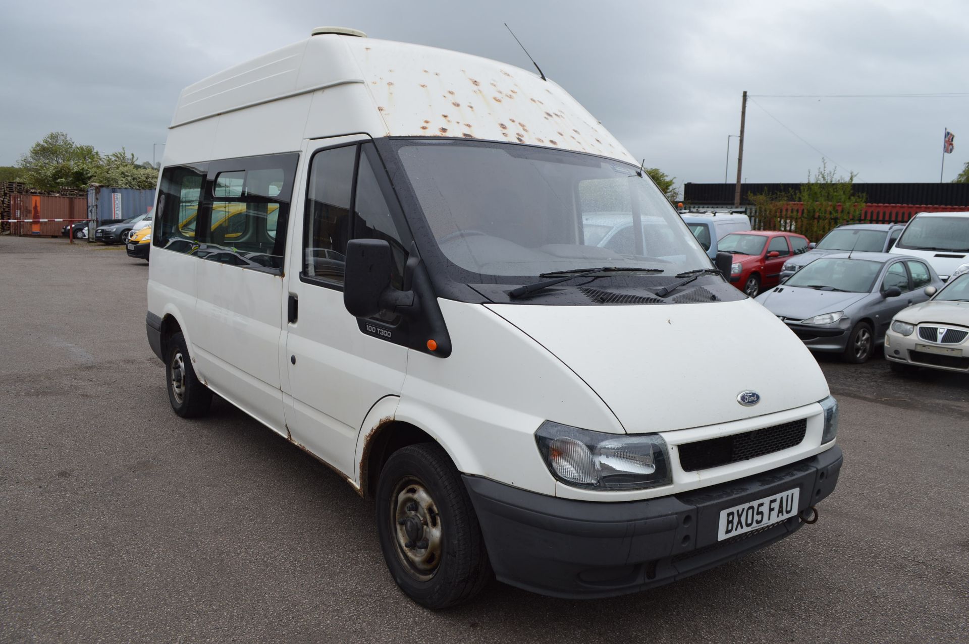 2005/05 REG FORD TRANSIT 300 MWB PANEL VAN, SHOWING 1 OWNER   DATE OF REGISTRATION: 1ST MAY