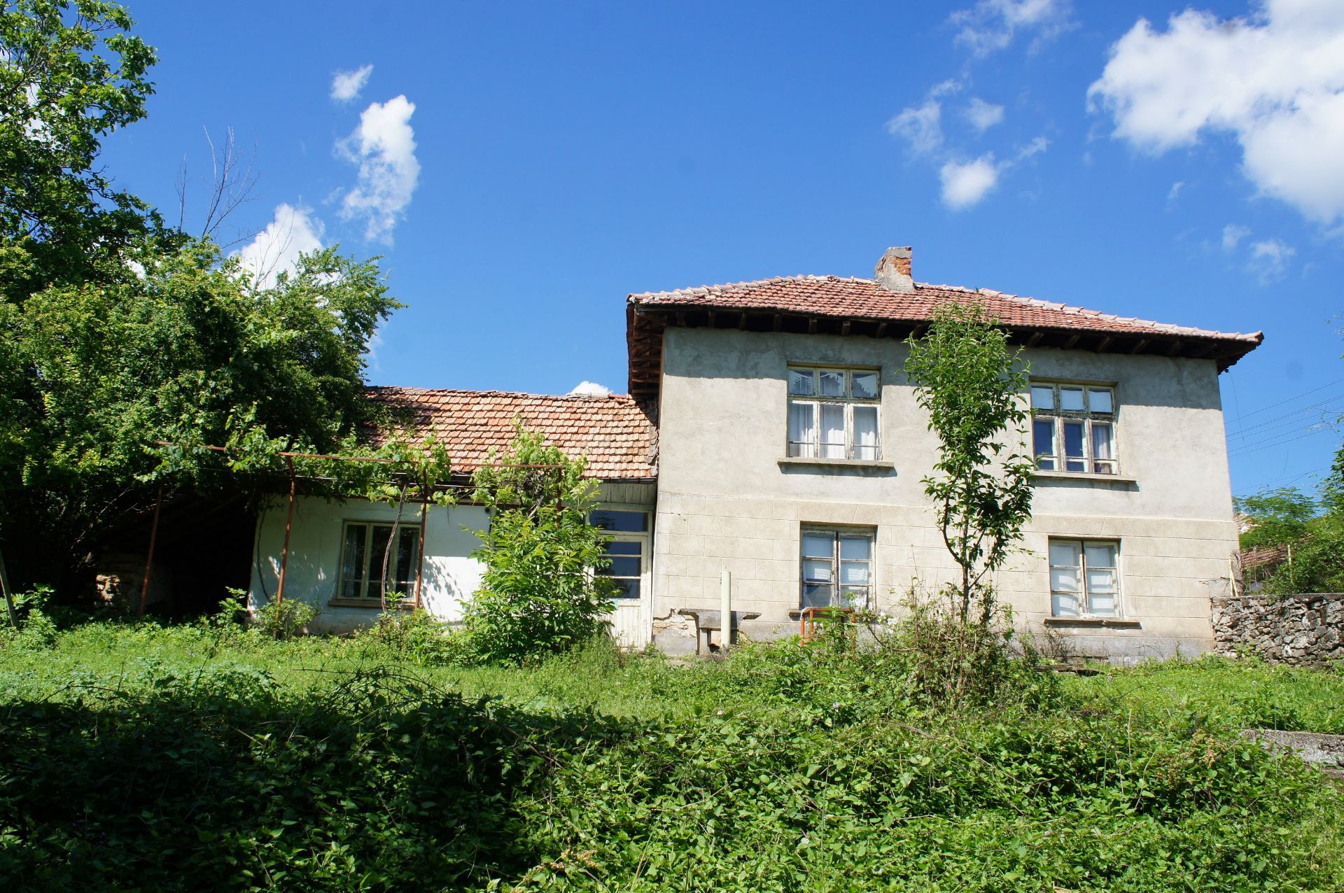 Huge freehold home and land in Bulgaria - near to Alexander Stambolisky dam and Waterfalls! - Image 15 of 74