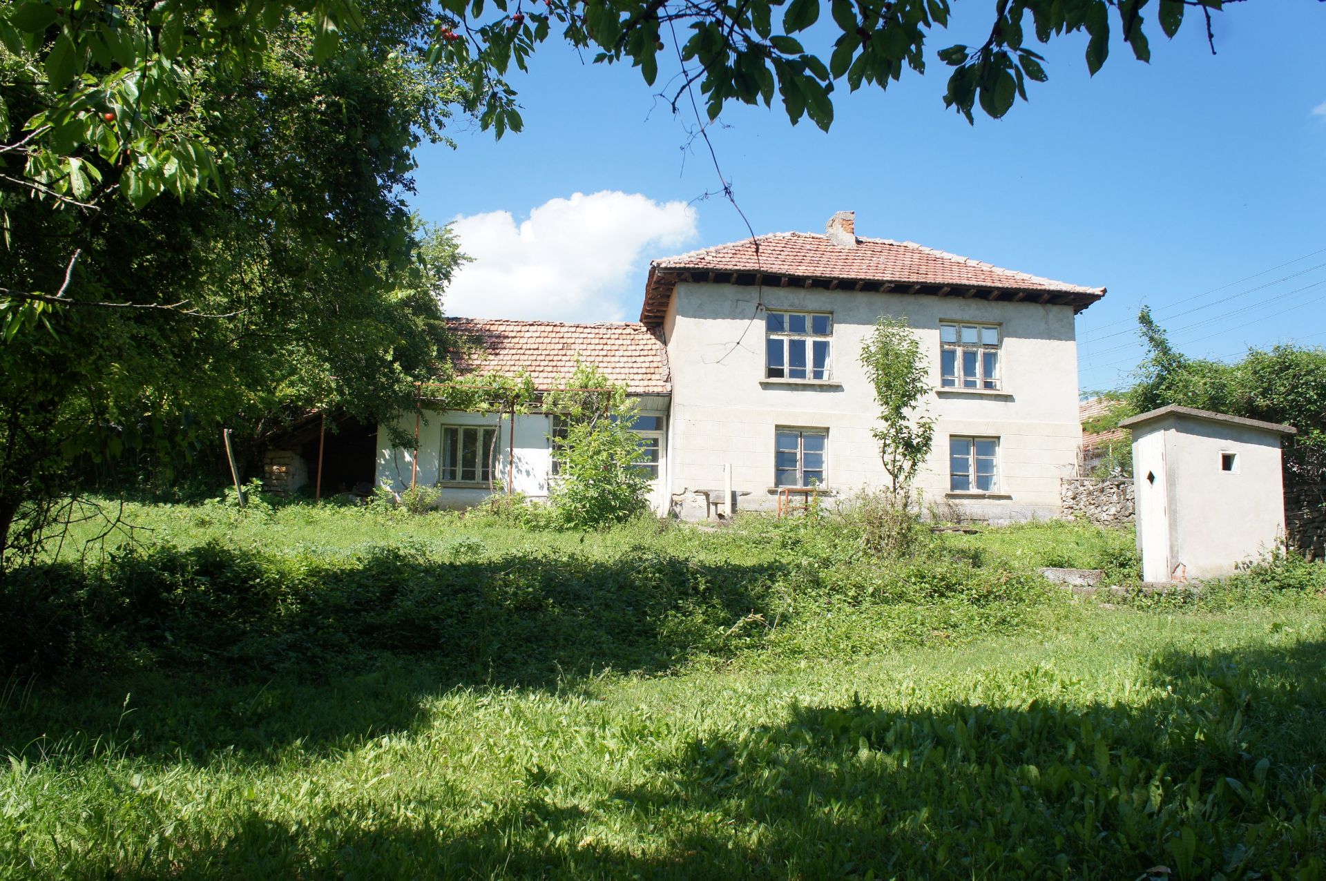 Huge freehold home and land in Bulgaria - near to Alexander Stambolisky dam and Waterfalls! - Image 2 of 74