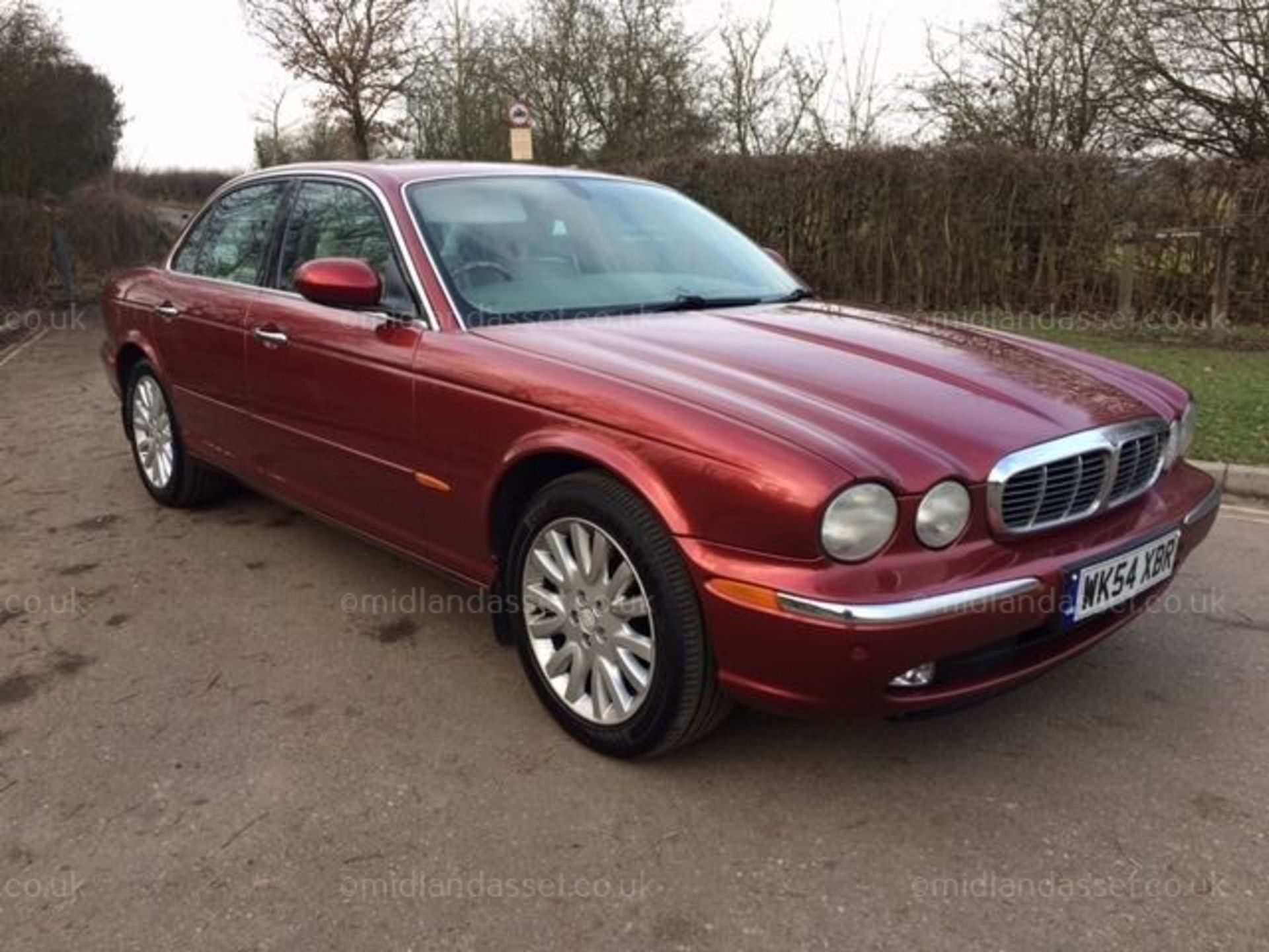 JB - 2004/54 REG JAGUAR XJ8 V8 SE AUTO 4 DOOR SALOON   DATE OF REGISTRATION: 1st SEPTEMBER 2004 MOT: