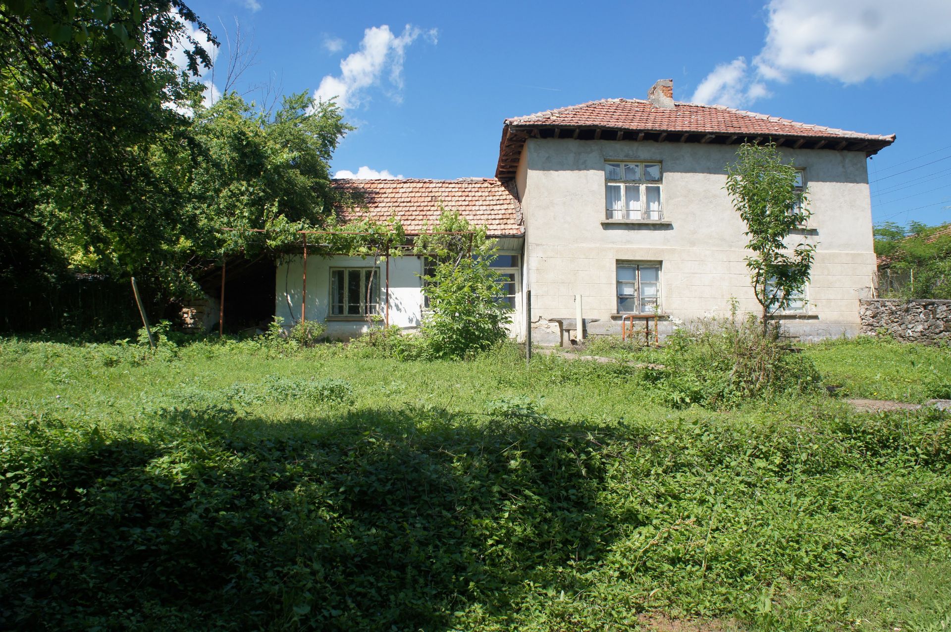 Huge freehold home and land in Bulgaria - near to Alexander Stambolisky dam and Waterfalls! - Image 21 of 74