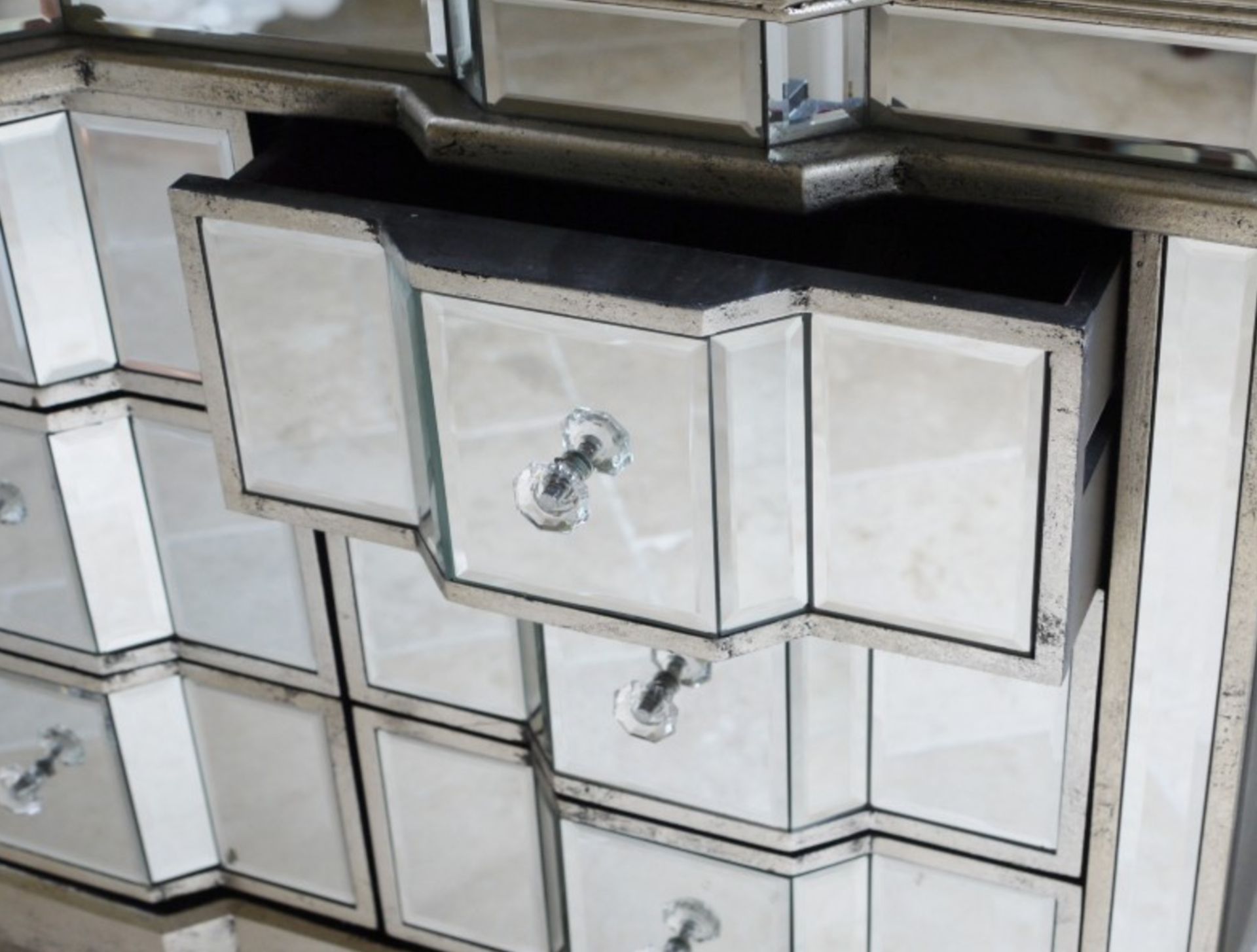 VENETIAN MIRRORED CHEST OF DRAWERS - BRAND NEW W: 82cm H: 82cm D: 36cm NATIONWIDE DELIVERY - Image 3 of 3