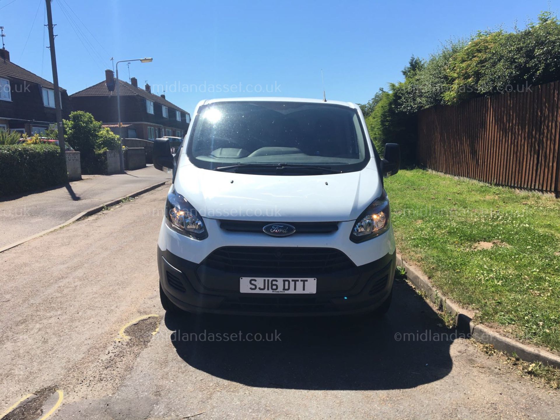 2016/16 REG FORD TRANSIT CUSTOM 290 ECO-TECH PANEL VAN ONE OWNER - Image 2 of 10