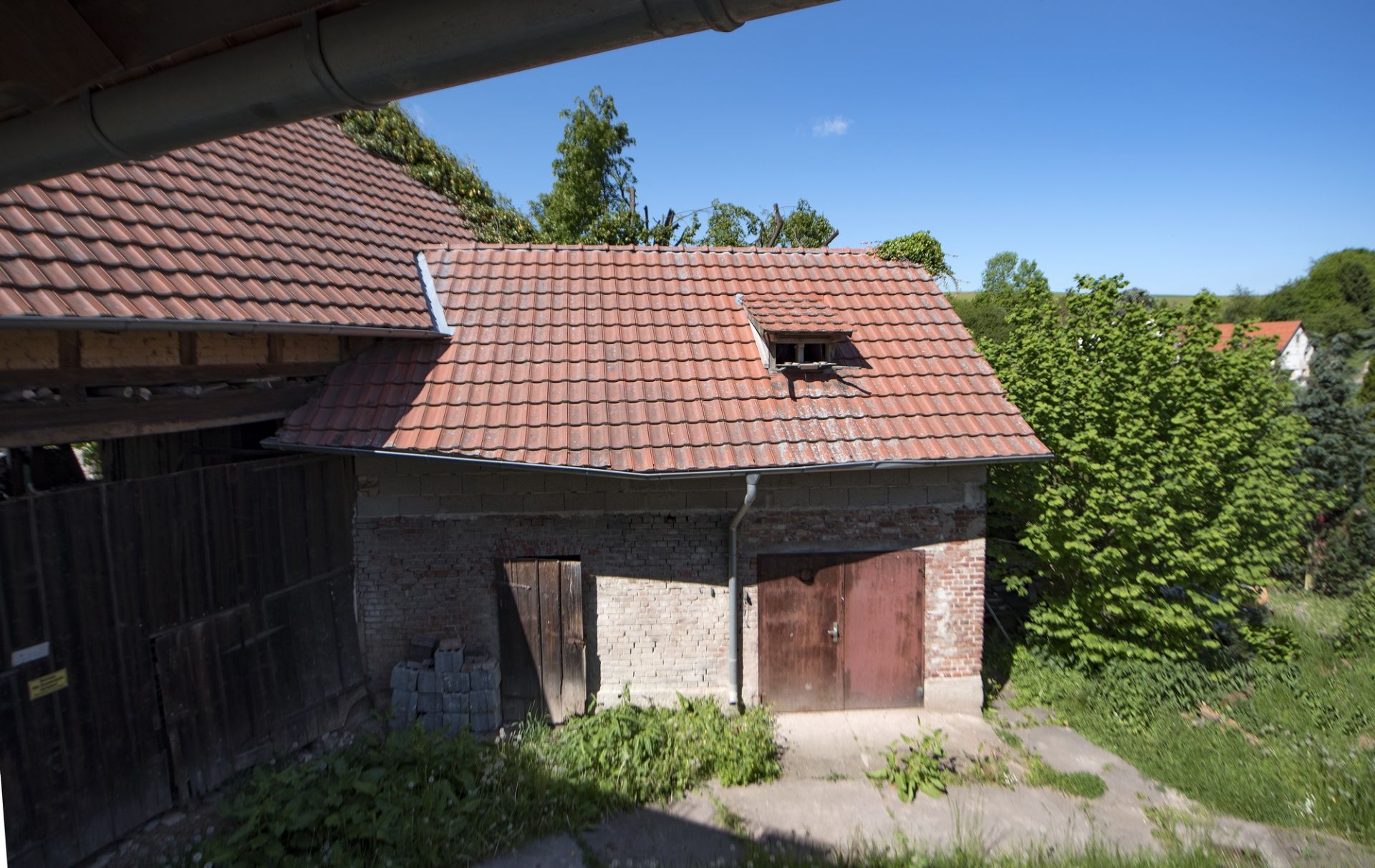 LARGE HOUSE AND SECLUDED GARDEN IN VOLKERODE, GERMANY GERMAN PROPERTY FOR SALE - Image 14 of 33