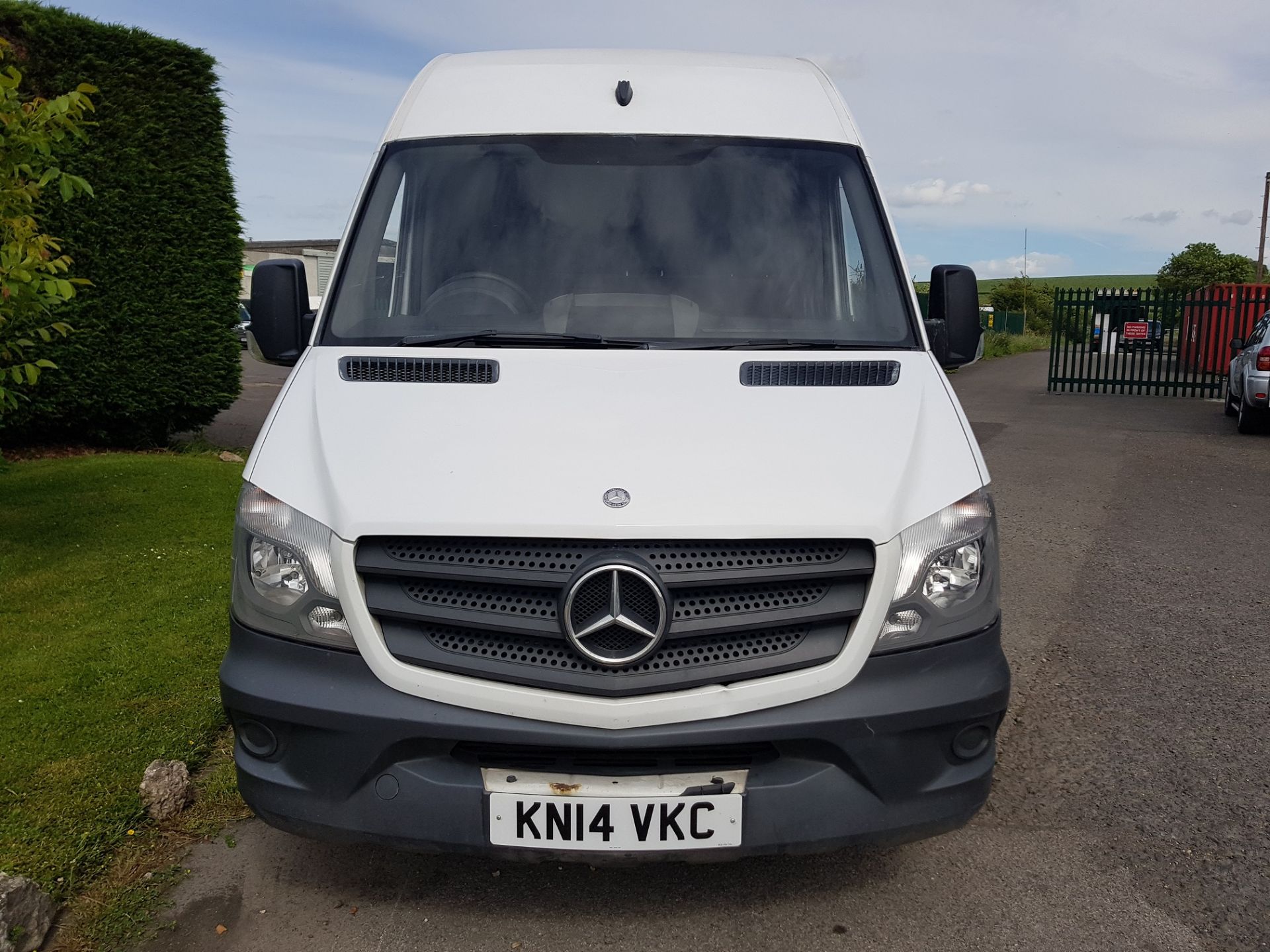 2014/14 REG MERCEDES-BENZ SPRINTER 313 CDI, SHOWING 1 FORMER KEEPER - Image 2 of 18