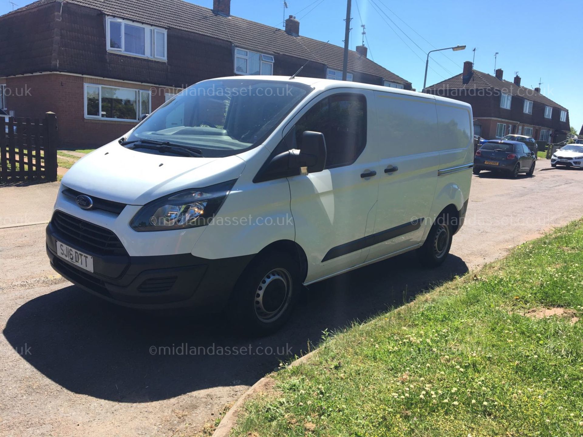 2016/16 REG FORD TRANSIT CUSTOM 290 ECO-TECH PANEL VAN ONE OWNER - Image 3 of 10