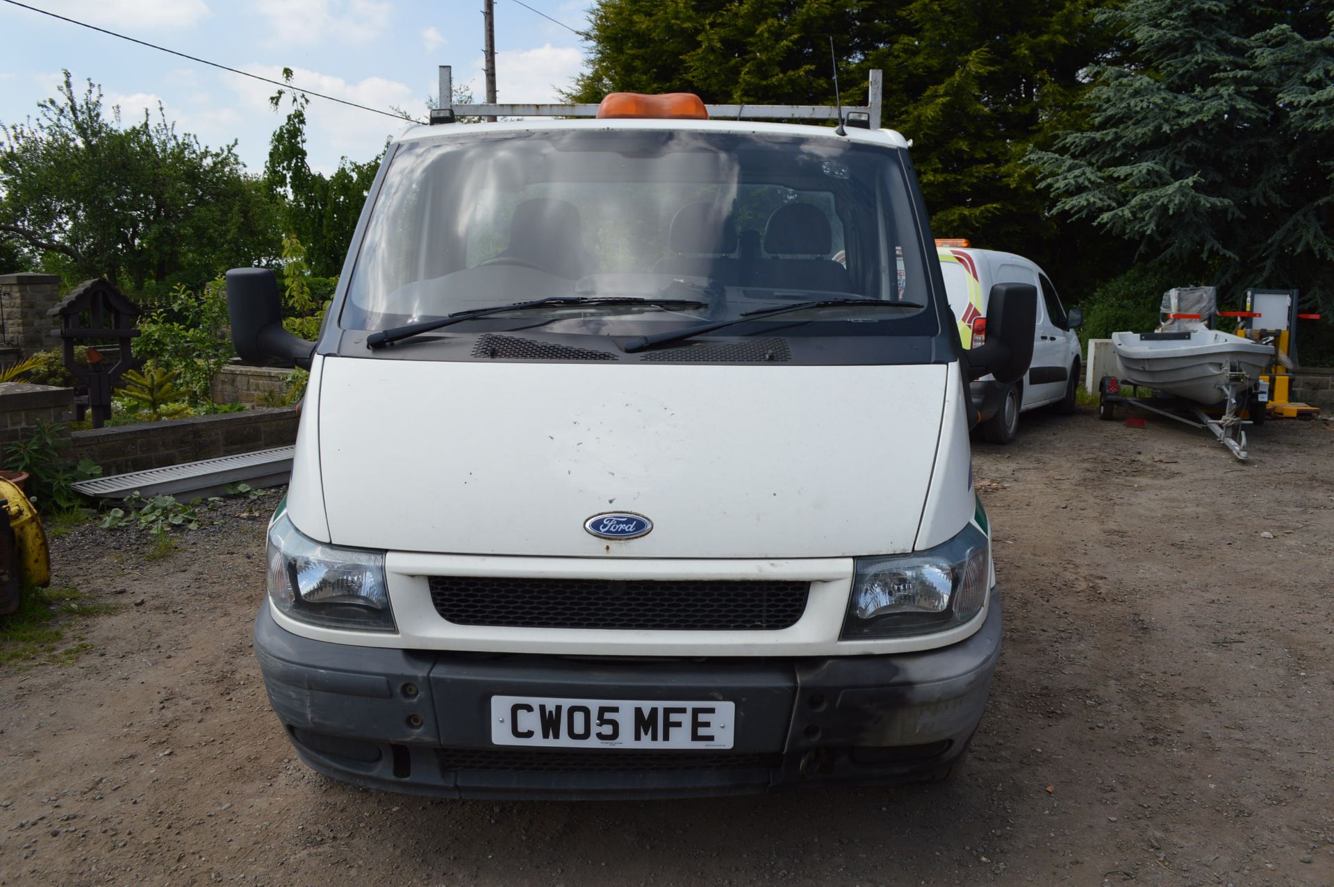 2005/05 REG FORD TRANSIT 350 MWB TURBO DIESEL BEAVERTAIL *PLUS VAT* - Image 2 of 9