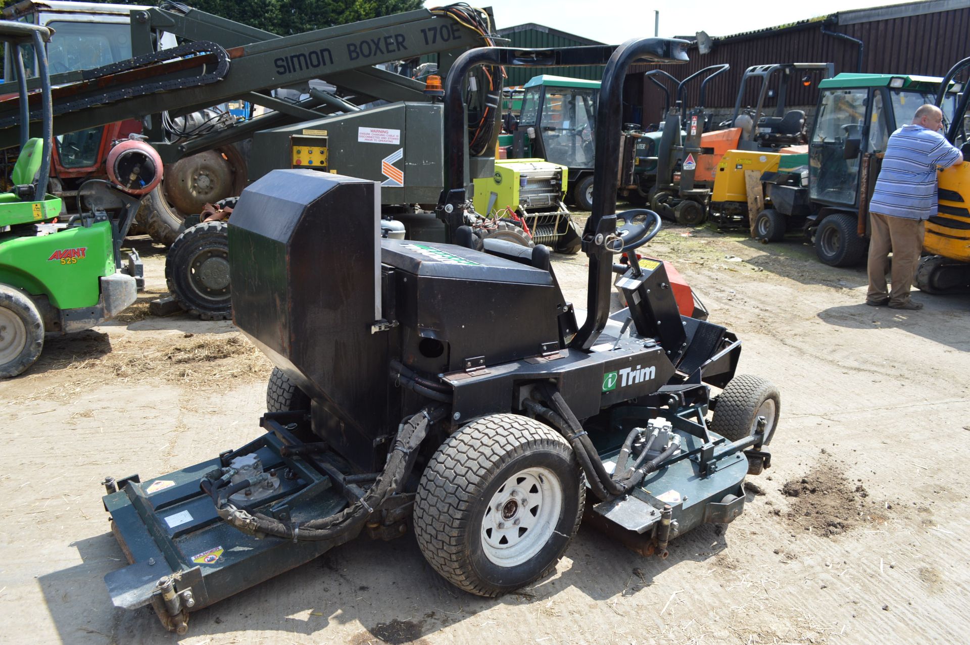 NATIONAL BAT WING MOWER - 6 FOOT CUTTING DECK *PLUS VAT* - Image 4 of 8