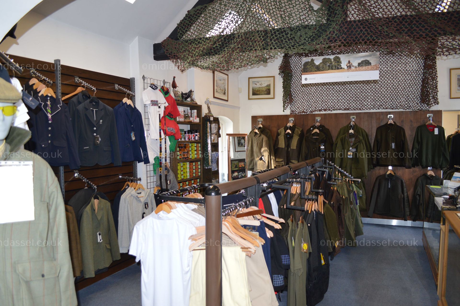 ENTIRE CONTENTS OF AN EQUESTRIAN SHOP - Image 2 of 66