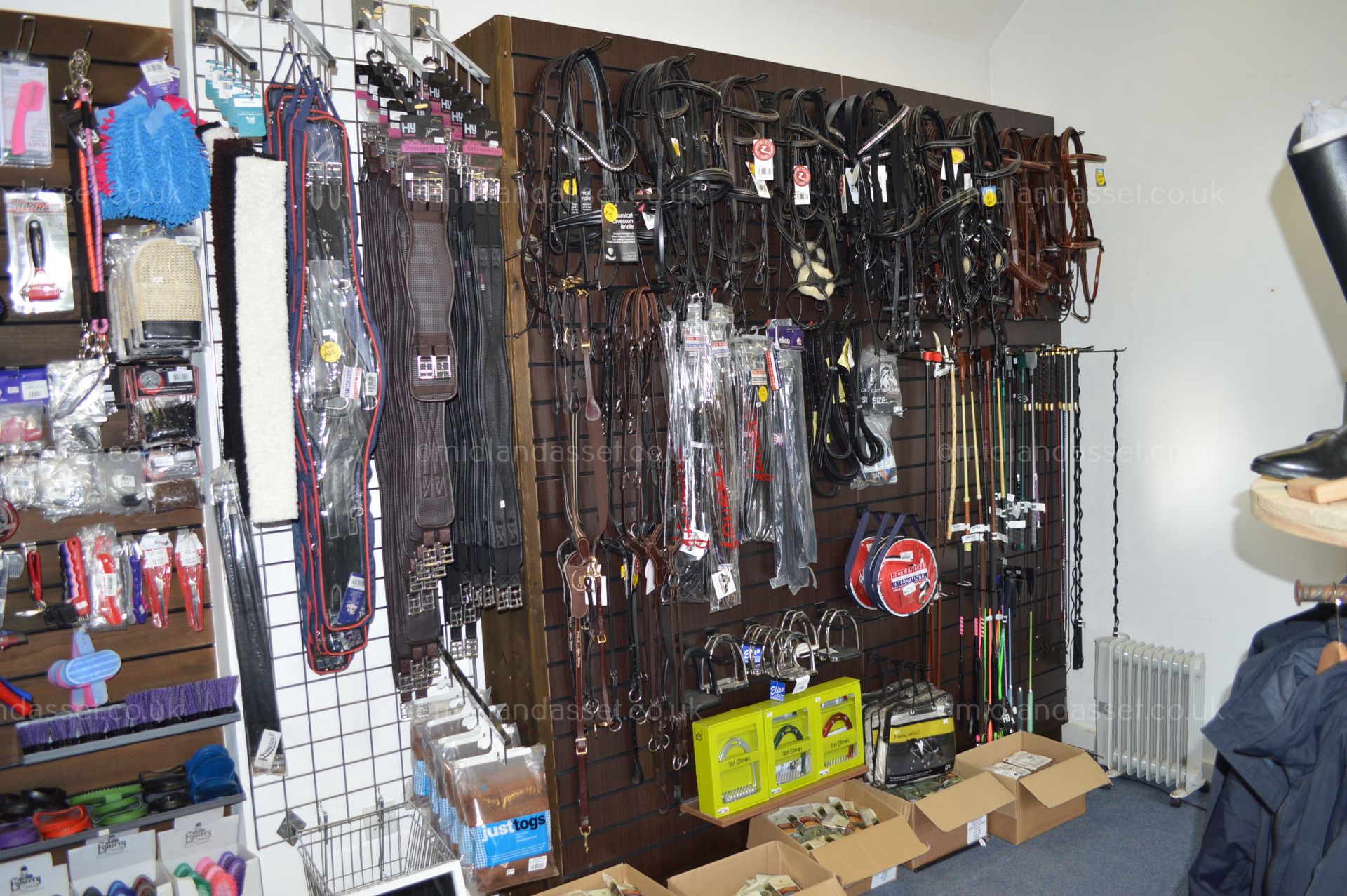 ENTIRE CONTENTS OF AN EQUESTRIAN SHOP - Image 8 of 66