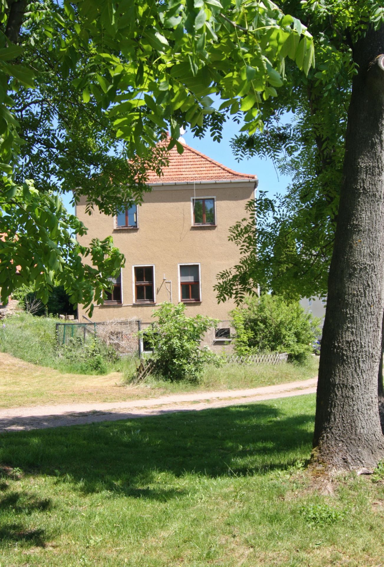 LARGE HOUSING BLOCK IN HORNSOMMEM, GERMANY - READY TO MOVE INTO - Image 15 of 91