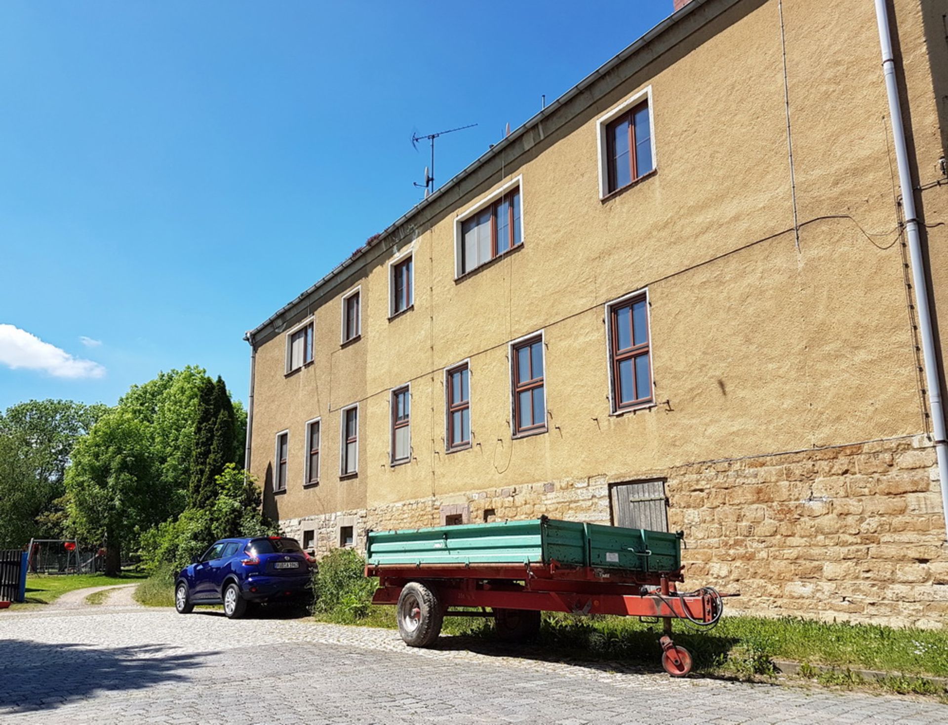 LARGE HOUSING BLOCK IN HORNSOMMEM, GERMANY - READY TO MOVE INTO - Image 11 of 91