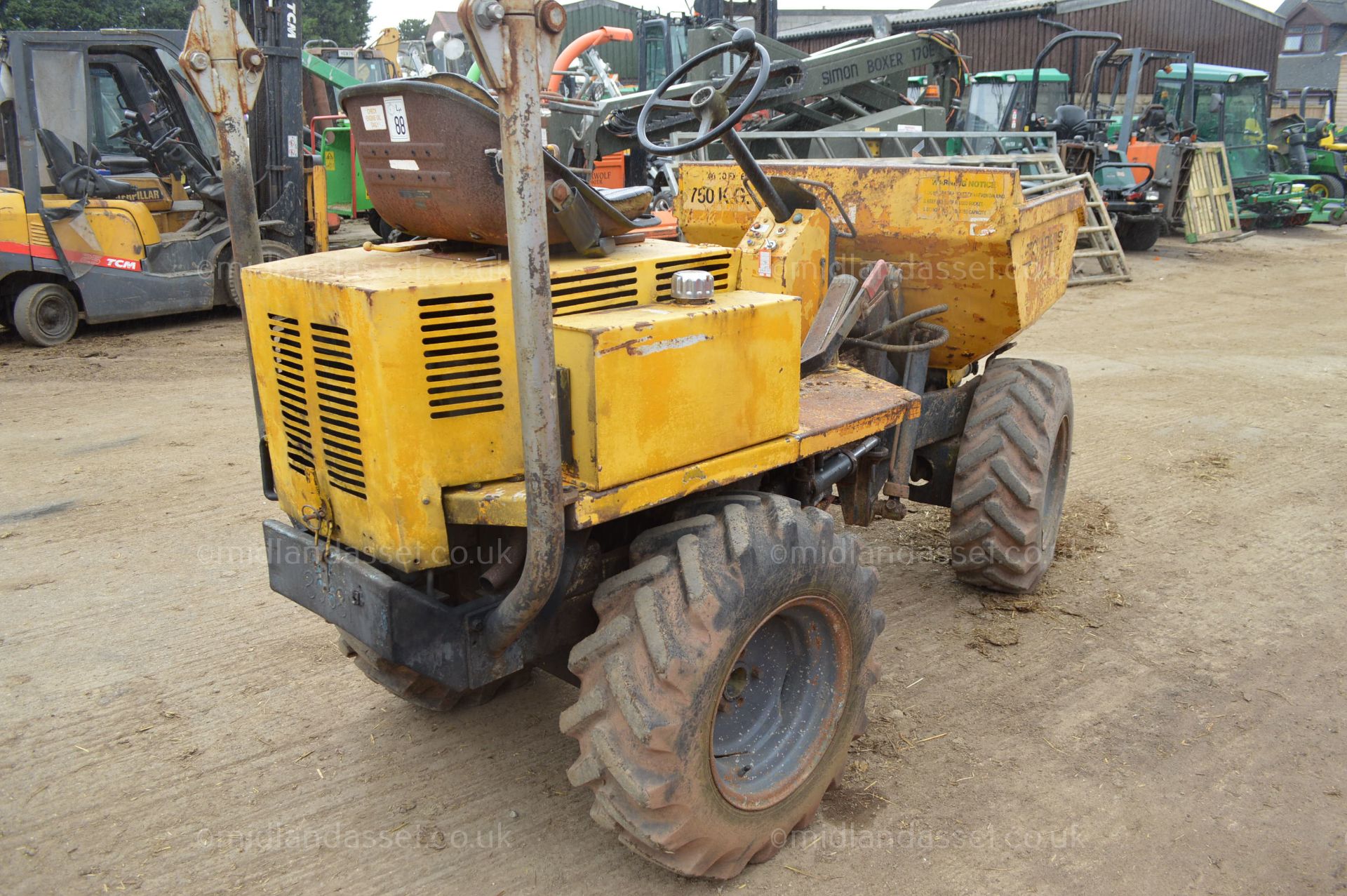 LIFTON 750kg HIGH TIP DUMPER - Image 5 of 9