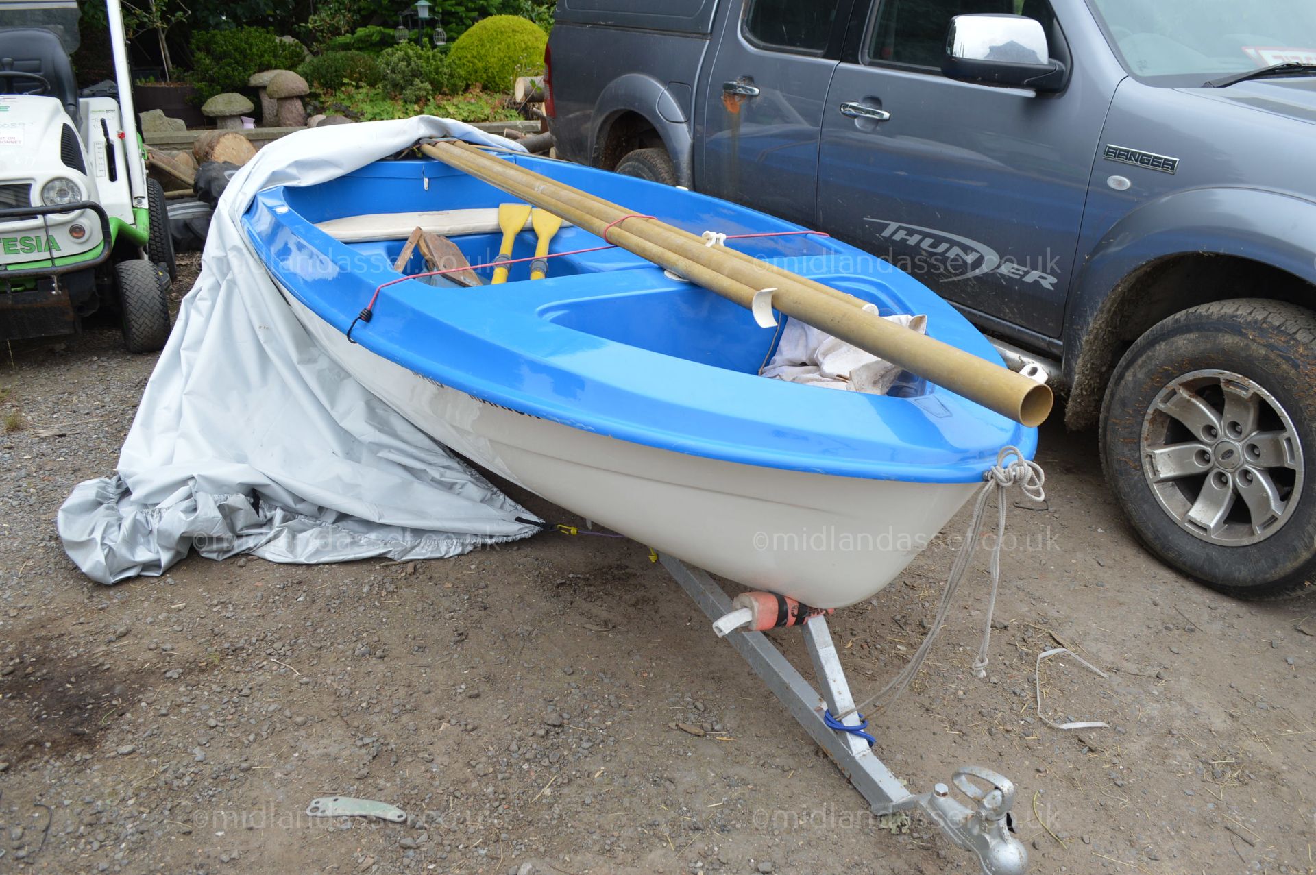 FIBRE GLASS SAILING BOAT