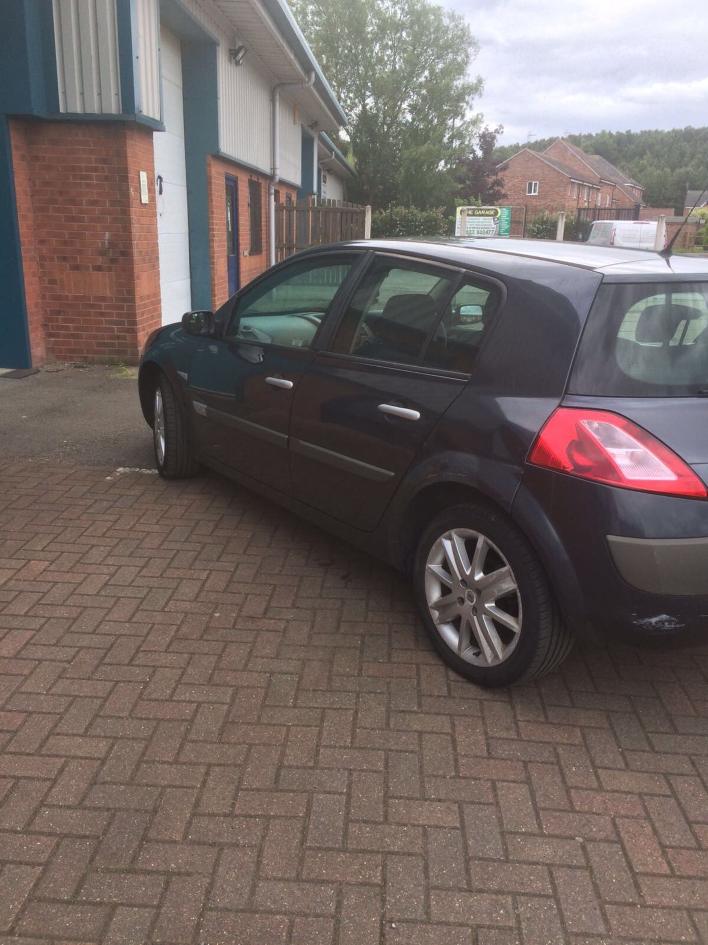 2005/05 REG RENAULT MEGANE DYNAMIQUE VVT AUTOMATIC, 2.0 PETROL - Image 4 of 5