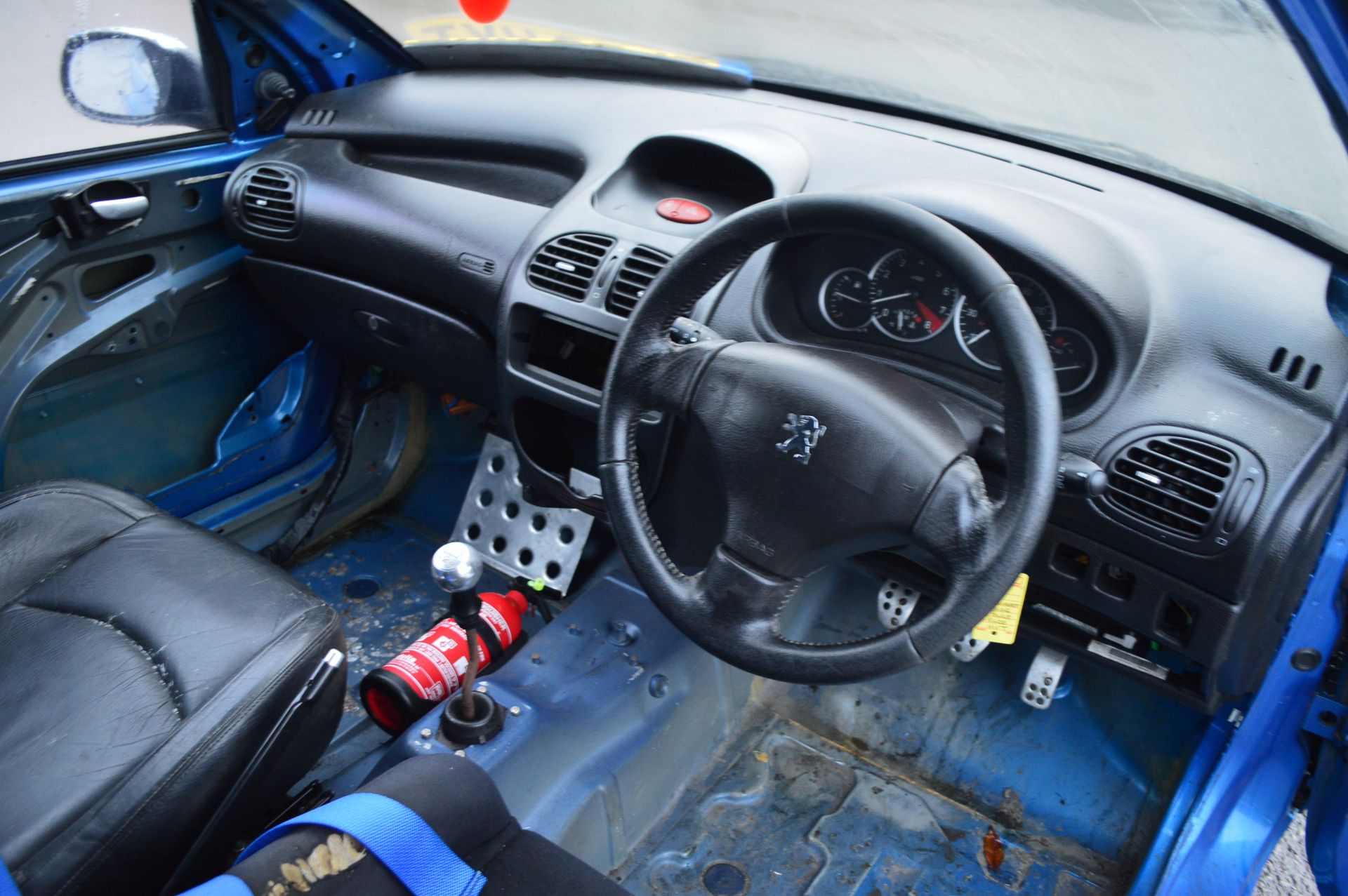 2003/03 REG PEUGEOT 206 GTI 180HP FAST TRACK DAY CAR  HAS THE 'VAN' PANELS FITTED INSTEAD OF REAR - Image 13 of 14