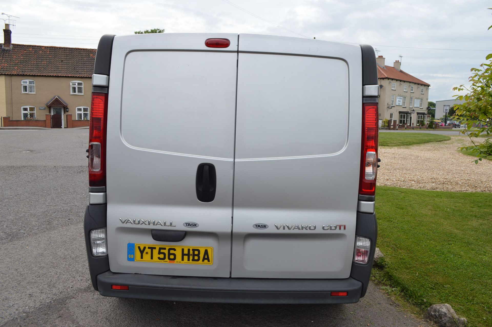 2007/56 REG VAUXHALL VIVARO 2900 DOUBLE CAB SWB 6 SEATER VAN - Image 5 of 14