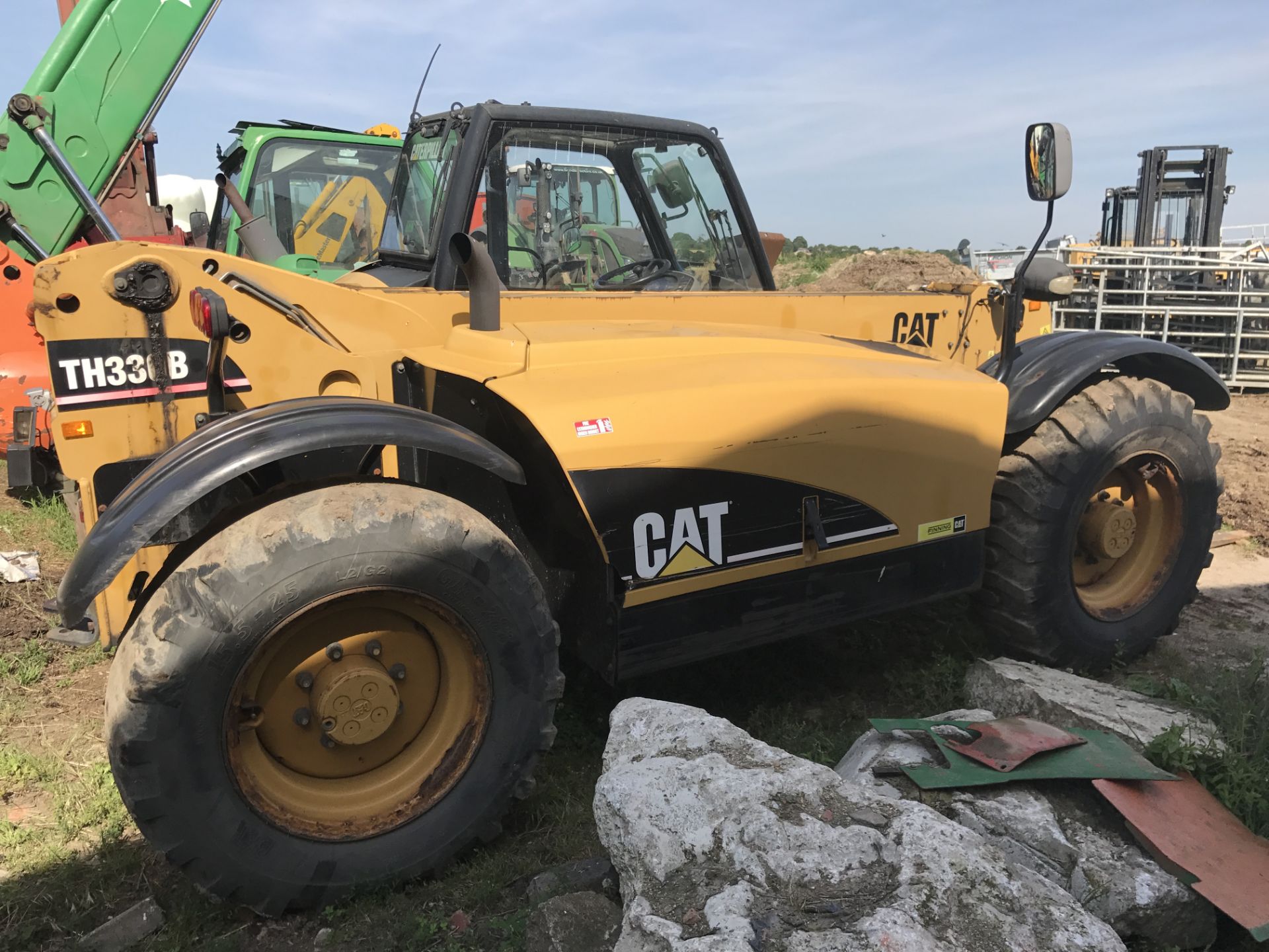 2004/54 REG CATERPILLAR TELEPORTER COMES WITH FORKS YELLOW - SHOWING 1 OWNER *PLUS VAT* - Image 8 of 8